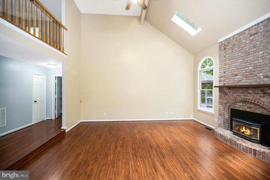 Stafford, Virginia, 22554, United States, 5 Bedrooms Bedrooms, ,4 BathroomsBathrooms,Residential,For Sale,1938309
