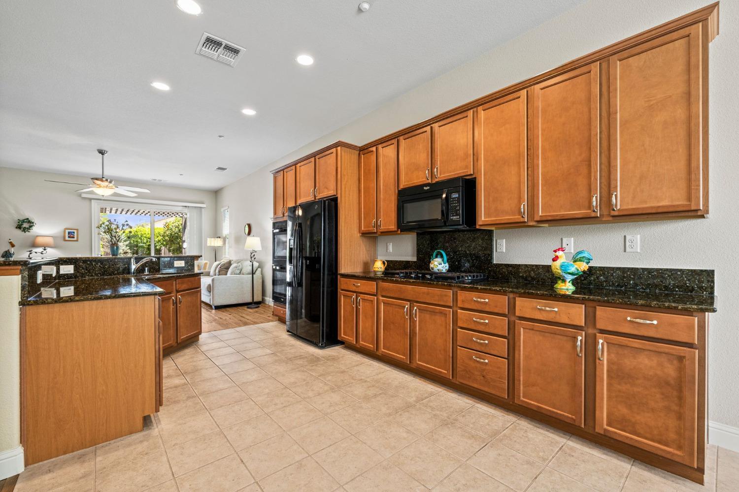 Roseville, California, 95747, United States, 3 Bedrooms Bedrooms, ,2 BathroomsBathrooms,Residential,For Sale,1924391