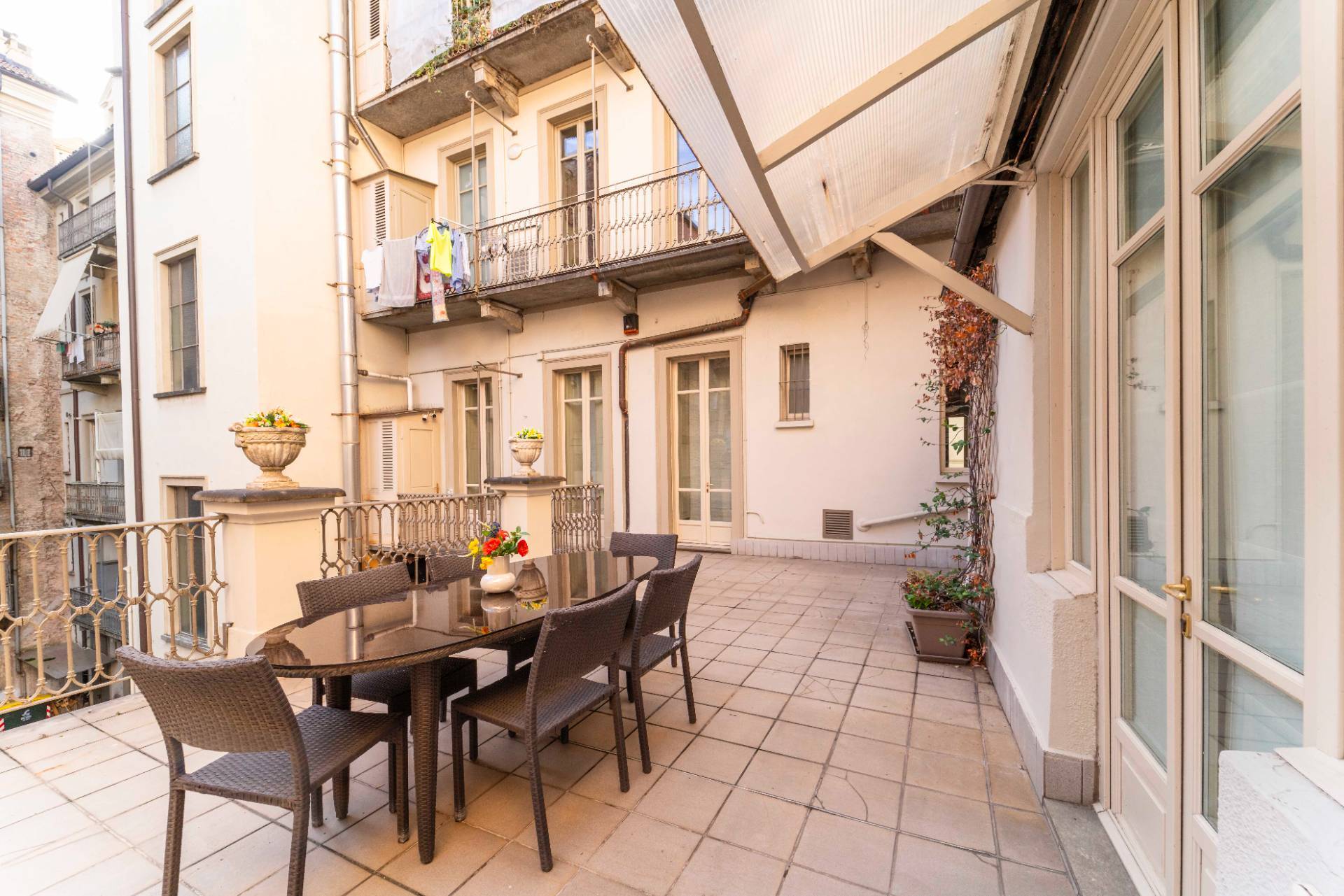 Torino, Torino, 10100, IT, 3 Bedrooms Bedrooms, ,4 BathroomsBathrooms,Residential,For Sale,1989307