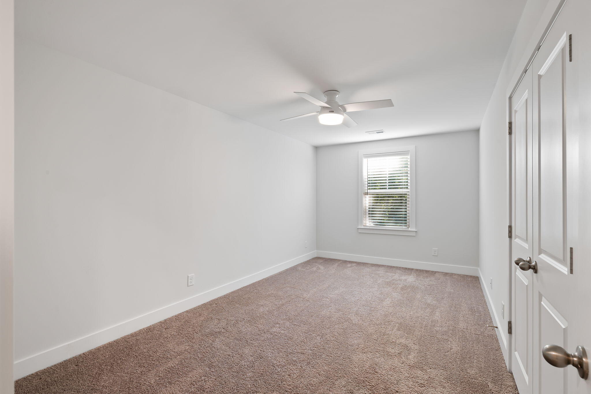 Charleston, South Carolina, 29407, United States, 4 Bedrooms Bedrooms, ,3 BathroomsBathrooms,Residential,For Sale,1866591