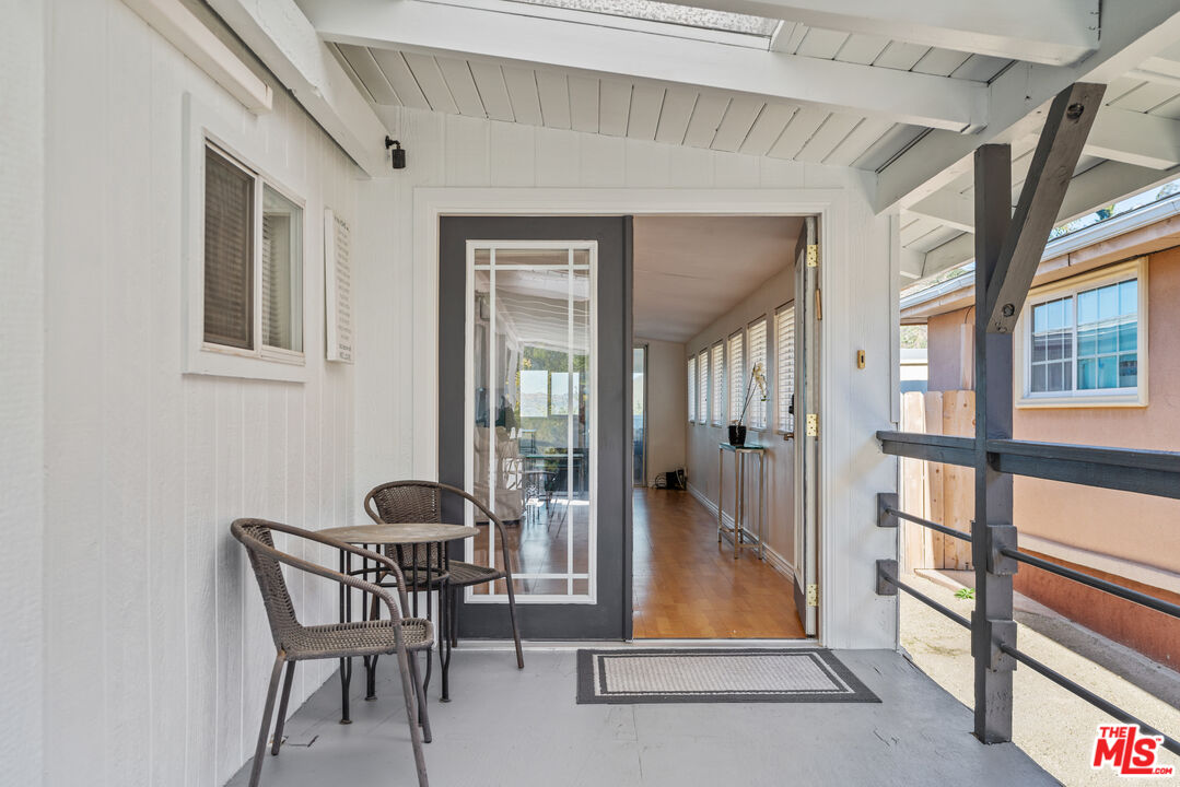 Calabasas, California, 91302, United States, 4 Bedrooms Bedrooms, ,4 BathroomsBathrooms,Residential,For Sale,2002110