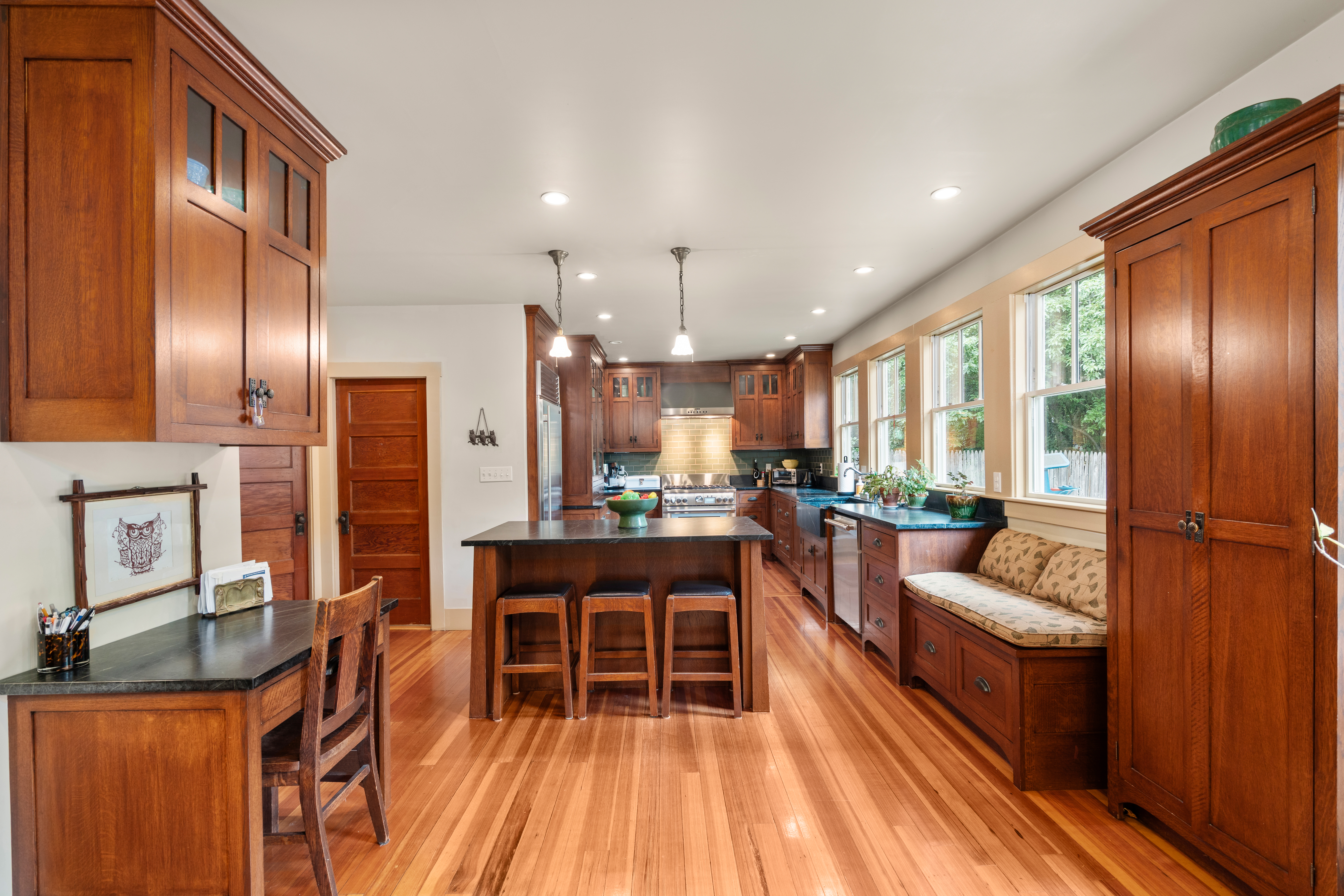  18 Shears Street, Wrentham, MA, 02093 - 物件實景