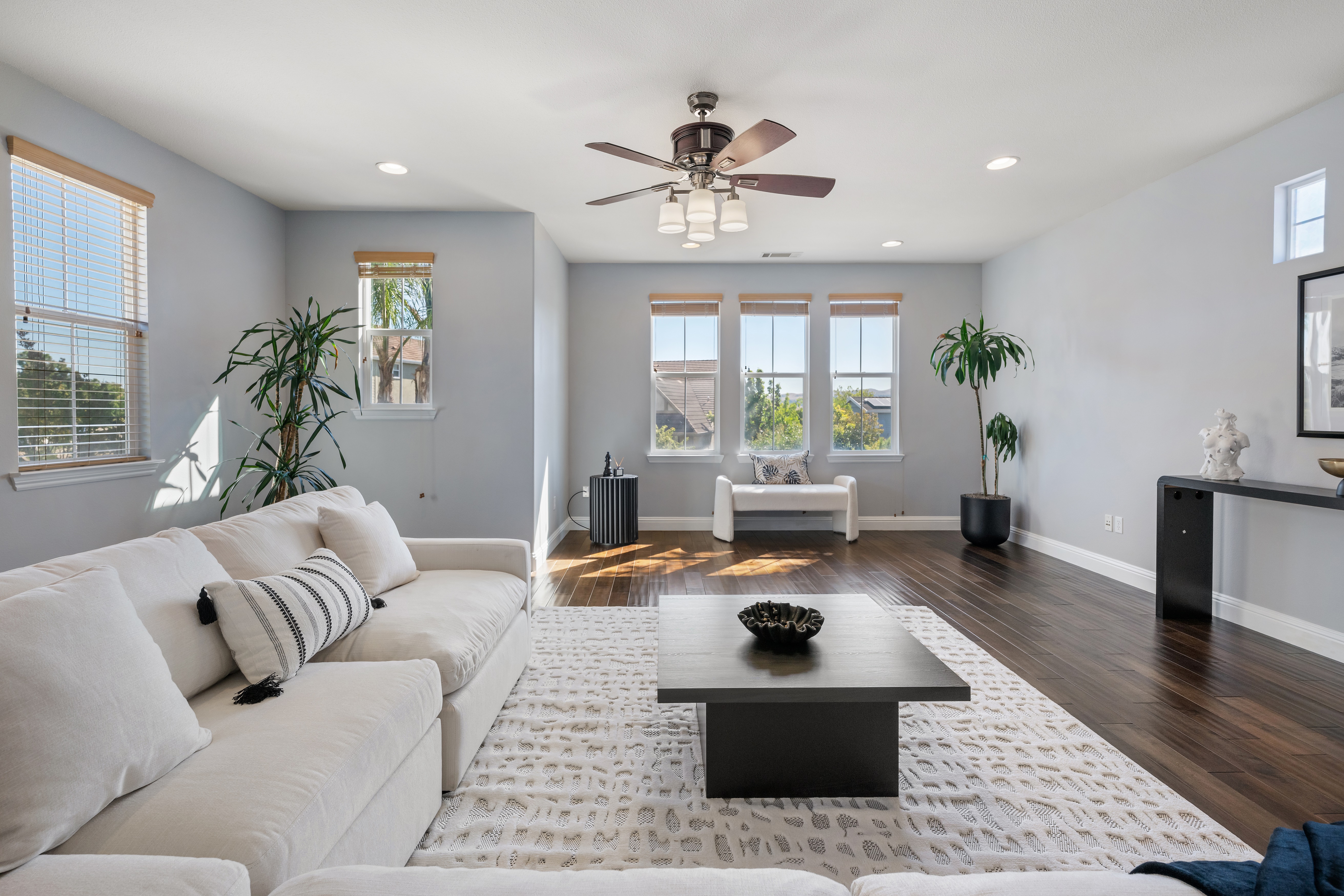  Mediterranean Elegance Meets Resort-Style Living in Prestigious Windemere - 物件實景
