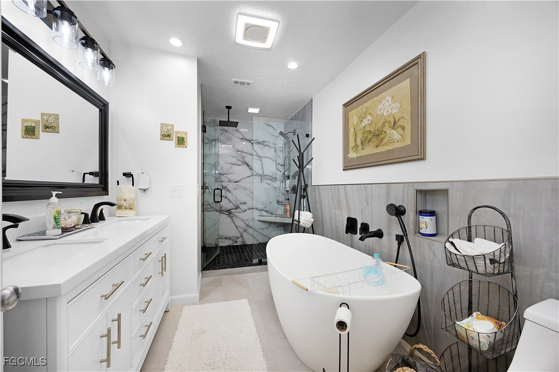 Cape Coral, Florida, 33904, United States, 3 Bedrooms Bedrooms, ,2 BathroomsBathrooms,Residential,For Sale,1995458