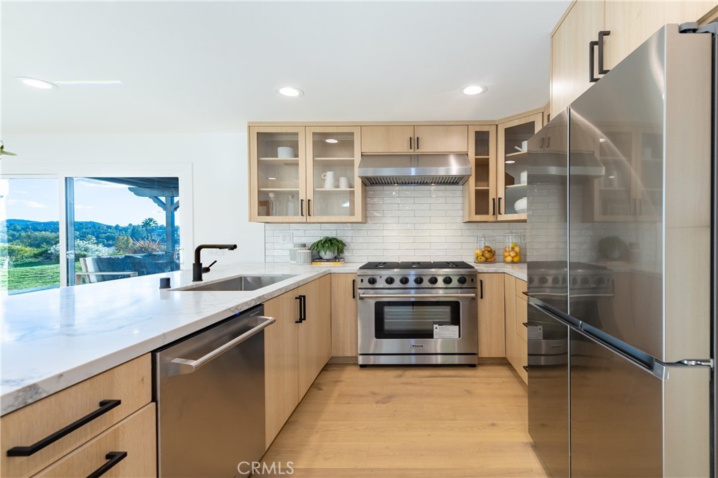 Woodland Hills, California, 91367, United States, 5 Bedrooms Bedrooms, ,4 BathroomsBathrooms,Residential,For Sale,2003511