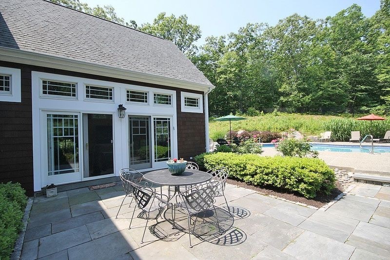 East Greenwich, Rhode Island, 02818, United States, 5 Bedrooms Bedrooms, ,7 BathroomsBathrooms,Residential,For Sale,1940425