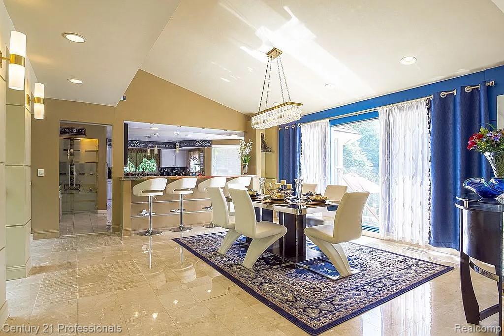 OrchardLake, Michigan, 48323, United States, 5 Bedrooms Bedrooms, ,5 BathroomsBathrooms,Residential,For Sale,1980200