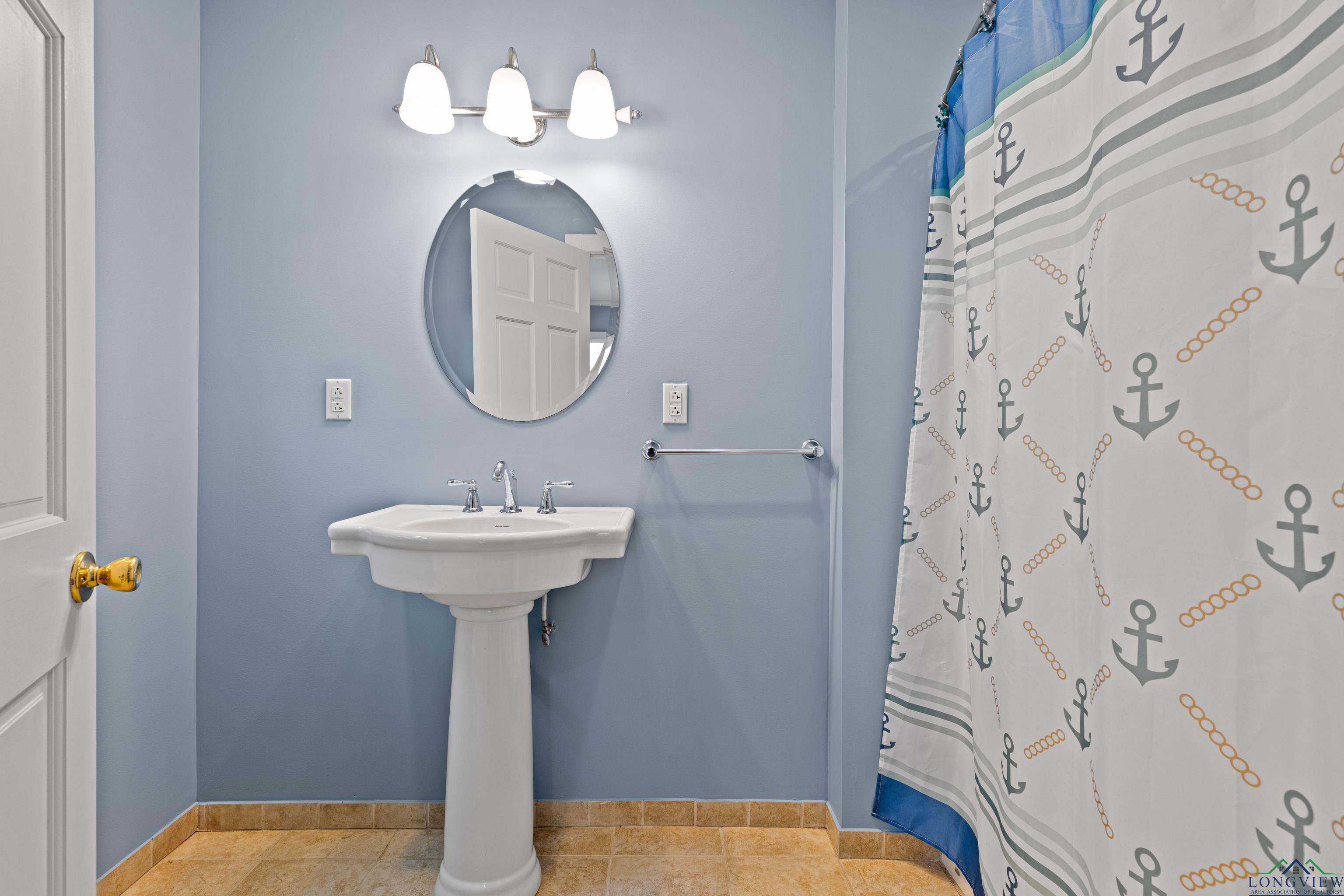 Jefferson, Texas, 75657, United States, 4 Bedrooms Bedrooms, ,5 BathroomsBathrooms,Residential,For Sale,1868474