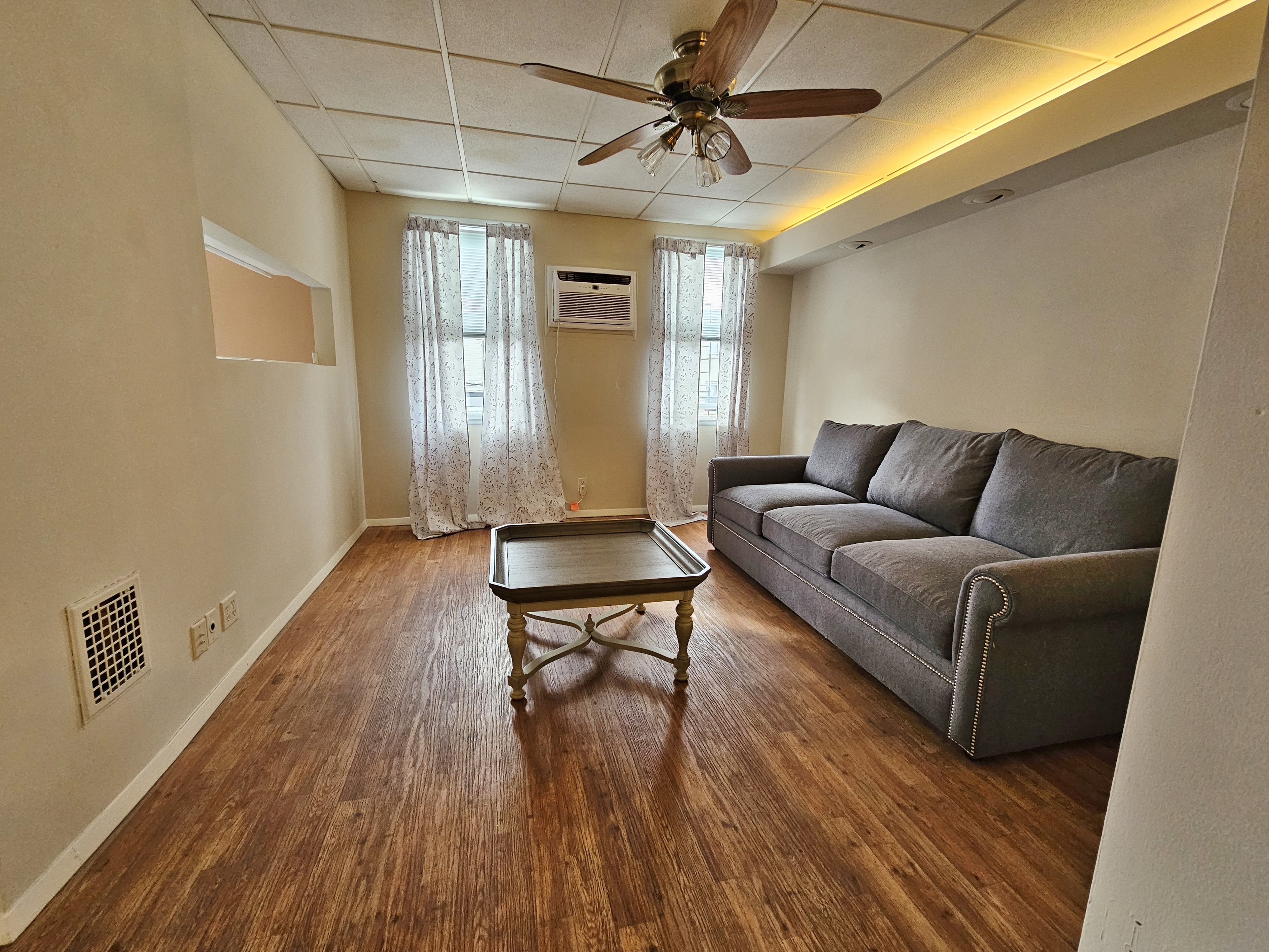 Glendale, New York, 11385, United States, 5 Bedrooms Bedrooms, ,2 BathroomsBathrooms,Residential,For Sale,1987833