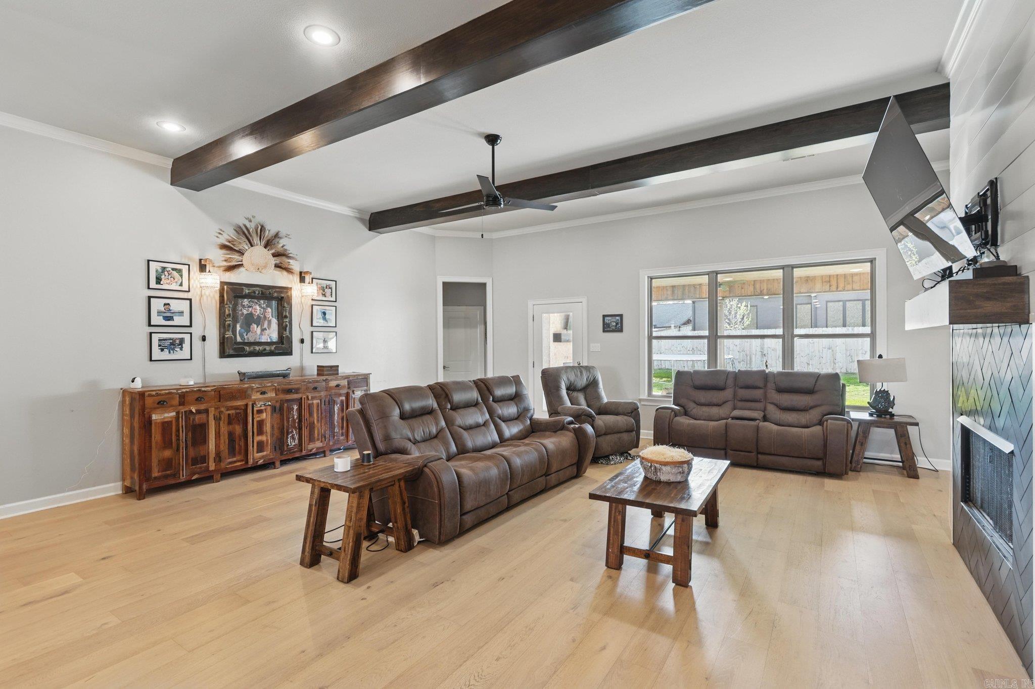 Benton, Arkansas, 72019, United States, 5 Bedrooms Bedrooms, ,4 BathroomsBathrooms,Residential,For Sale,1840883
