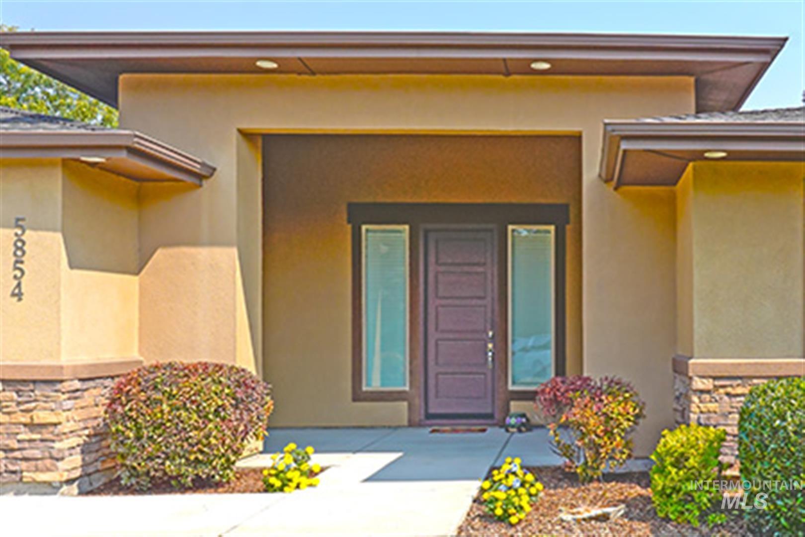 5854 N Rosa Springs Ave., Meridian, Idaho, 83646, United States, 4 Bedrooms Bedrooms, ,Residential,For Sale,5854 N Rosa Springs Ave.,1625411
