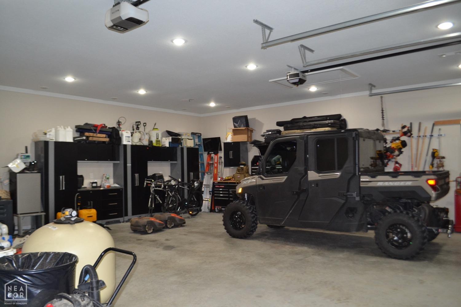 Jonesboro, Arkansas, 72405, United States, 5 Bedrooms Bedrooms, ,5 BathroomsBathrooms,Residential,For Sale,1983308