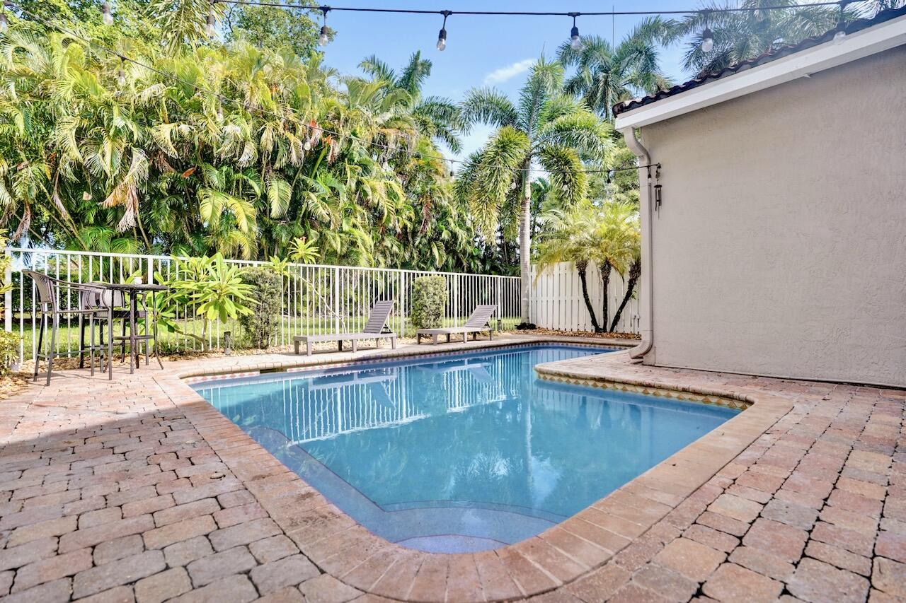 Lake Worth, Florida, 33463, United States, 3 Bedrooms Bedrooms, ,3 BathroomsBathrooms,Residential,For Sale,1940163