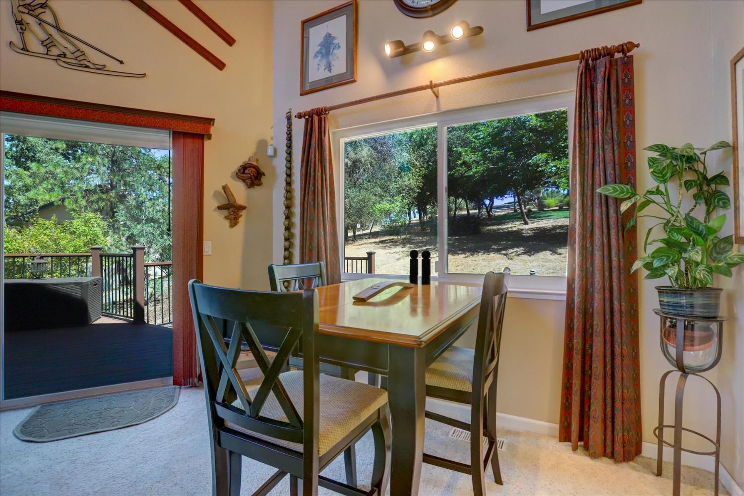 Auburn, California, 95602, United States, 3 Bedrooms Bedrooms, ,2 BathroomsBathrooms,Residential,For Sale,1976114