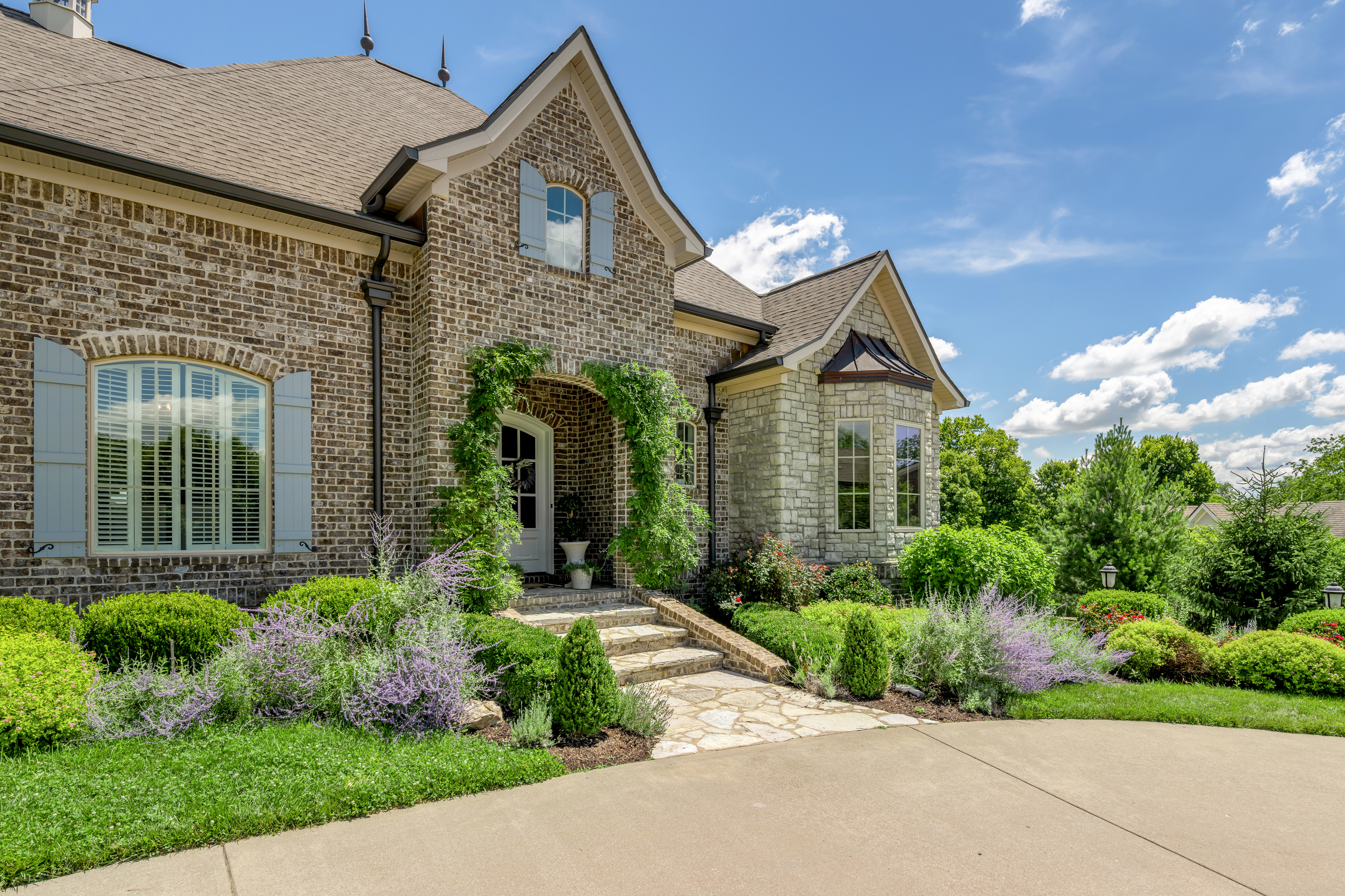  111 Roseburg Way - 物件實景