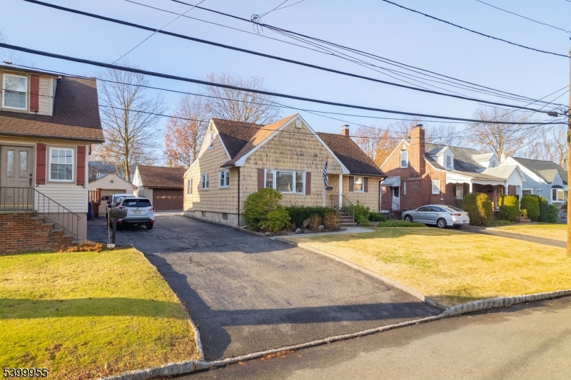 Clark Twp., New Jersey, 07066, United States, 4 Bedrooms Bedrooms, ,2 BathroomsBathrooms,Residential,For Sale,2003135