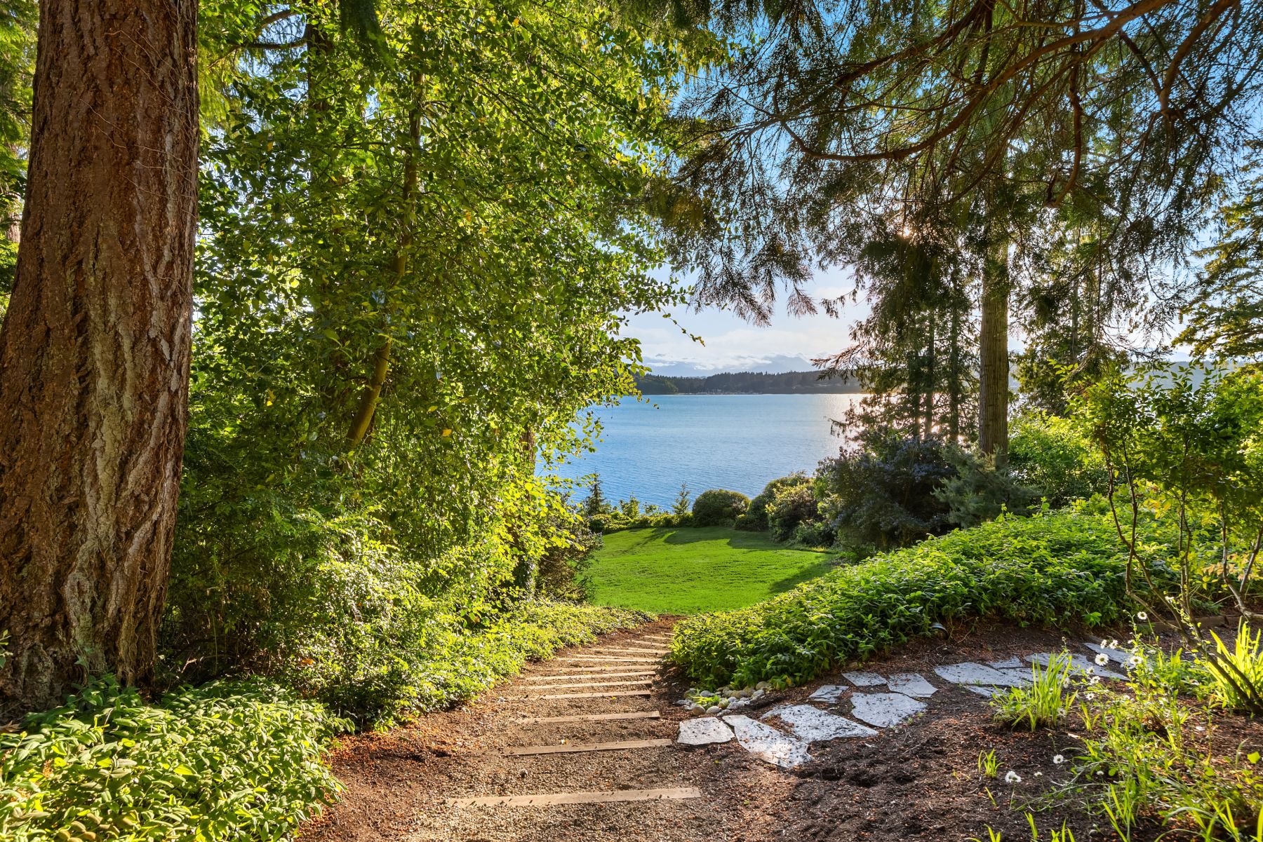  9453 Olympus Beach Rd NE, Bainbridge Island, WA 98110 - 物件實景