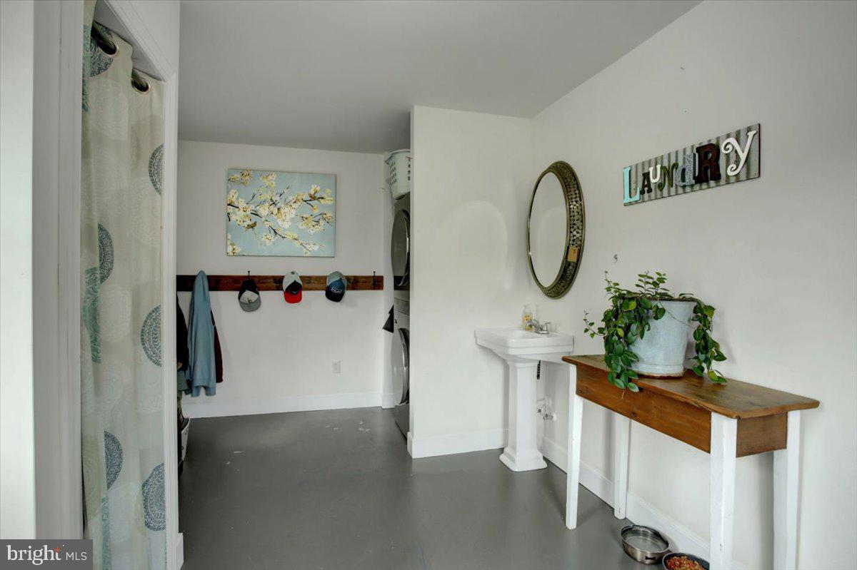 Orrstown, Pennsylvania, 17244, United States, 4 Bedrooms Bedrooms, ,2 BathroomsBathrooms,Residential,For Sale,1906124