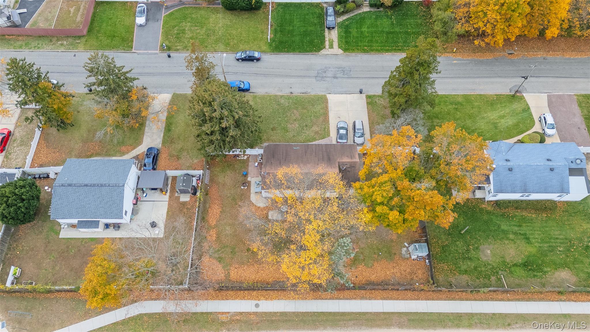 Bay Shore, New York, 11706, United States, 3 Bedrooms Bedrooms, ,3 BathroomsBathrooms,Residential,For Sale,1992406