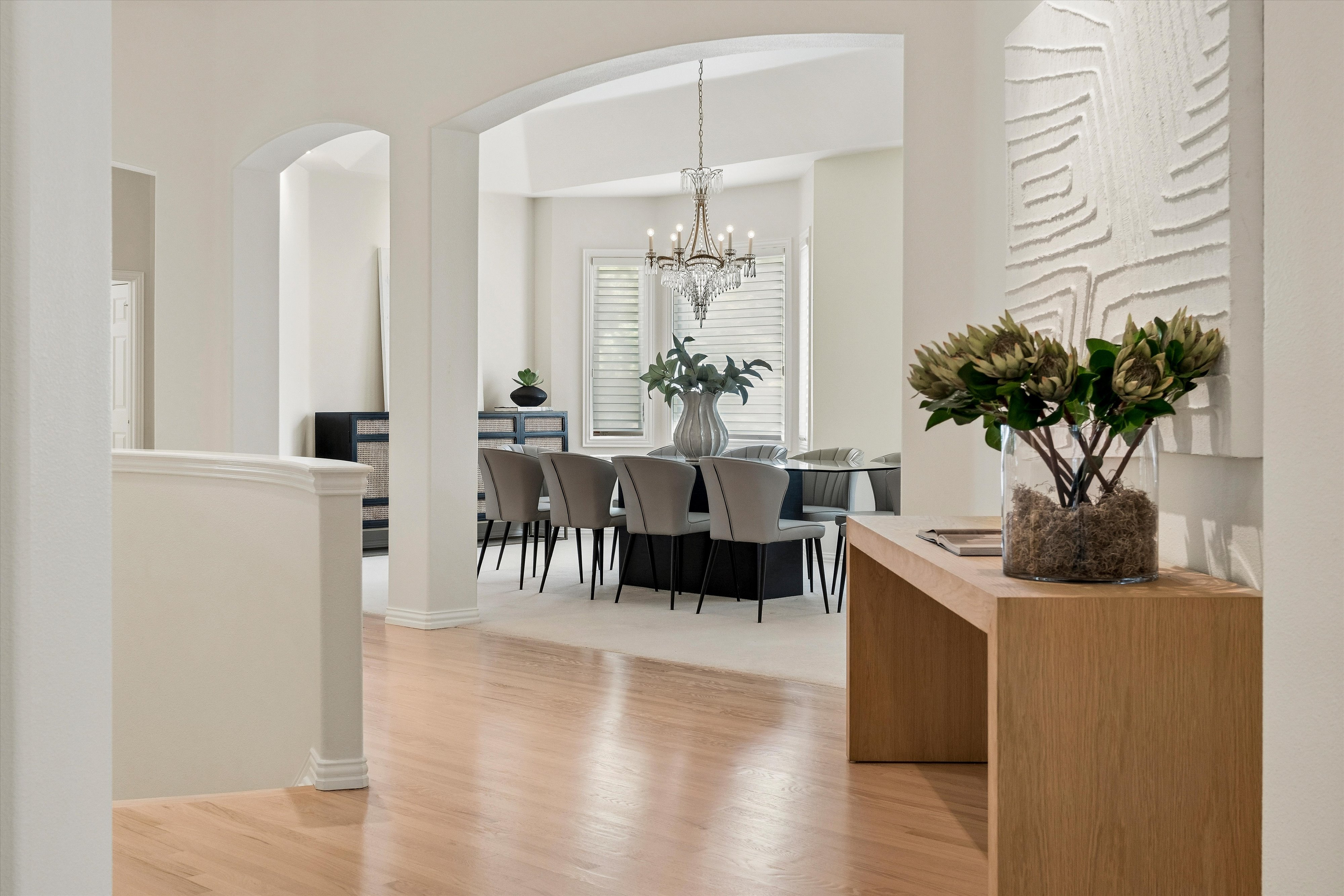  Luxury Features, Thoughtful Upgrades And Beautiful Outdoor Space - 物件實景