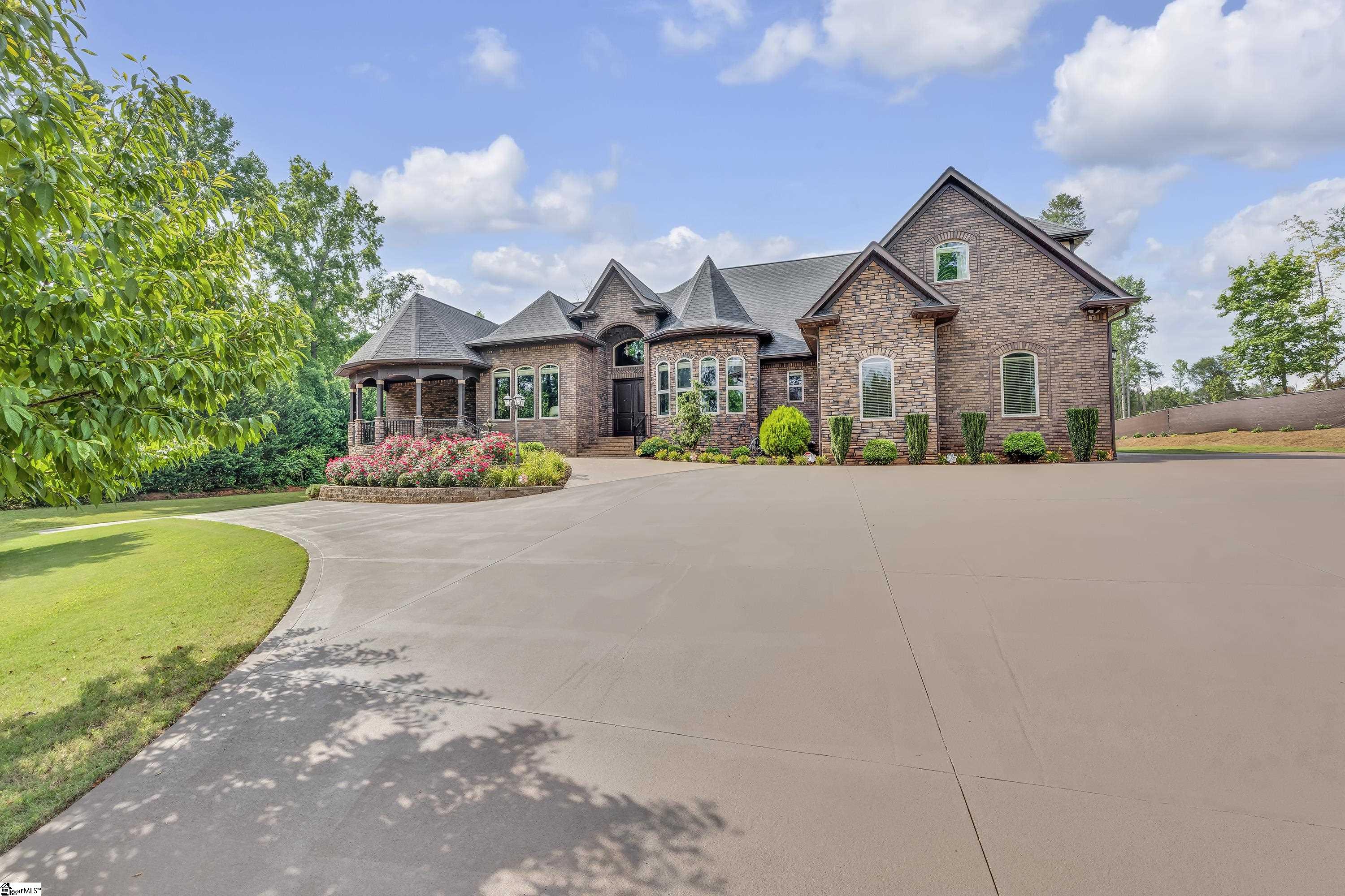 Inman, South Carolina, 29349, United States, 4 Bedrooms Bedrooms, ,4 BathroomsBathrooms,Residential,For Sale,1885361