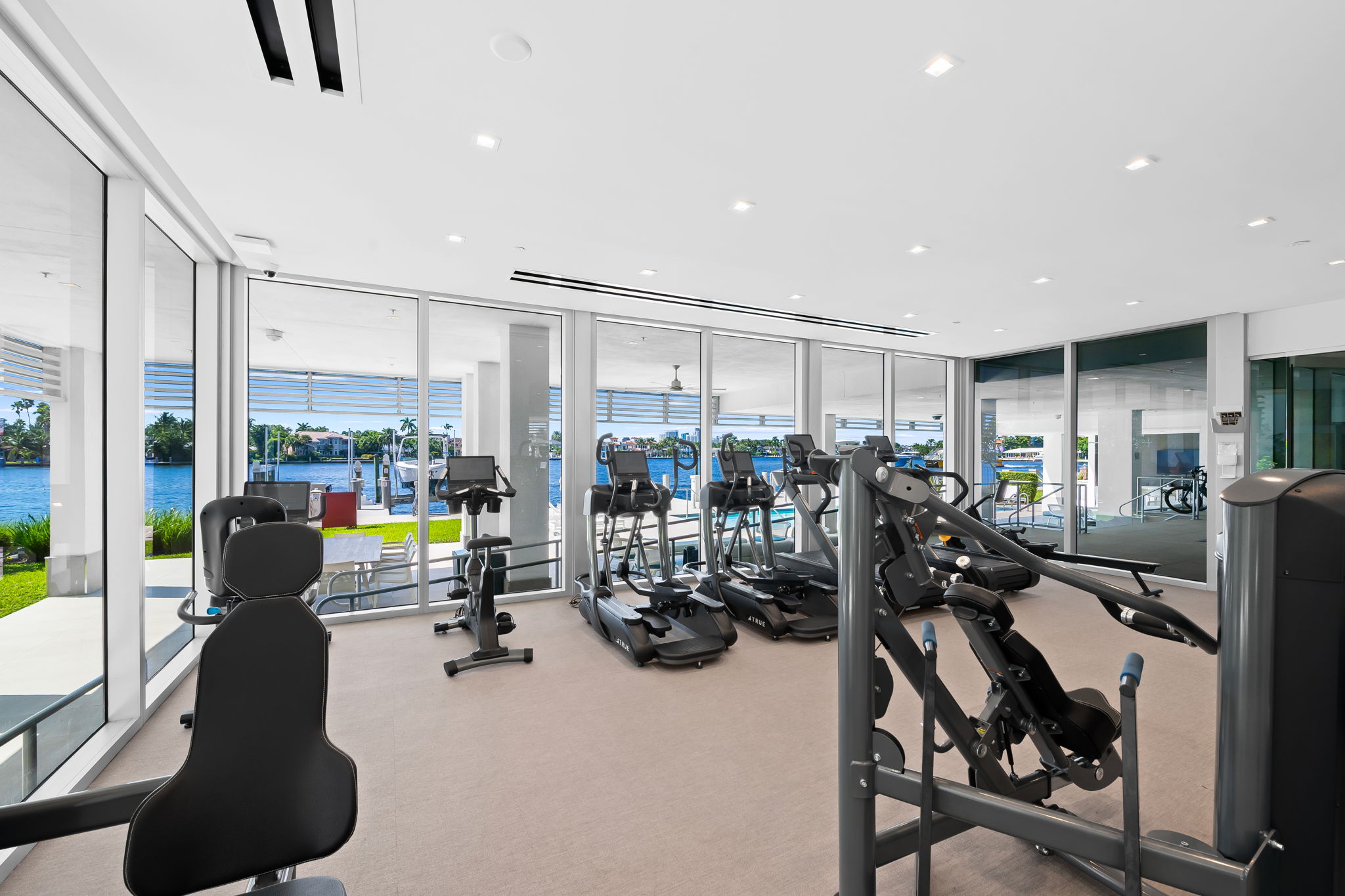  435 Bayshore Drive, Fort Lauderdale, FL, 33304 - 物件實景