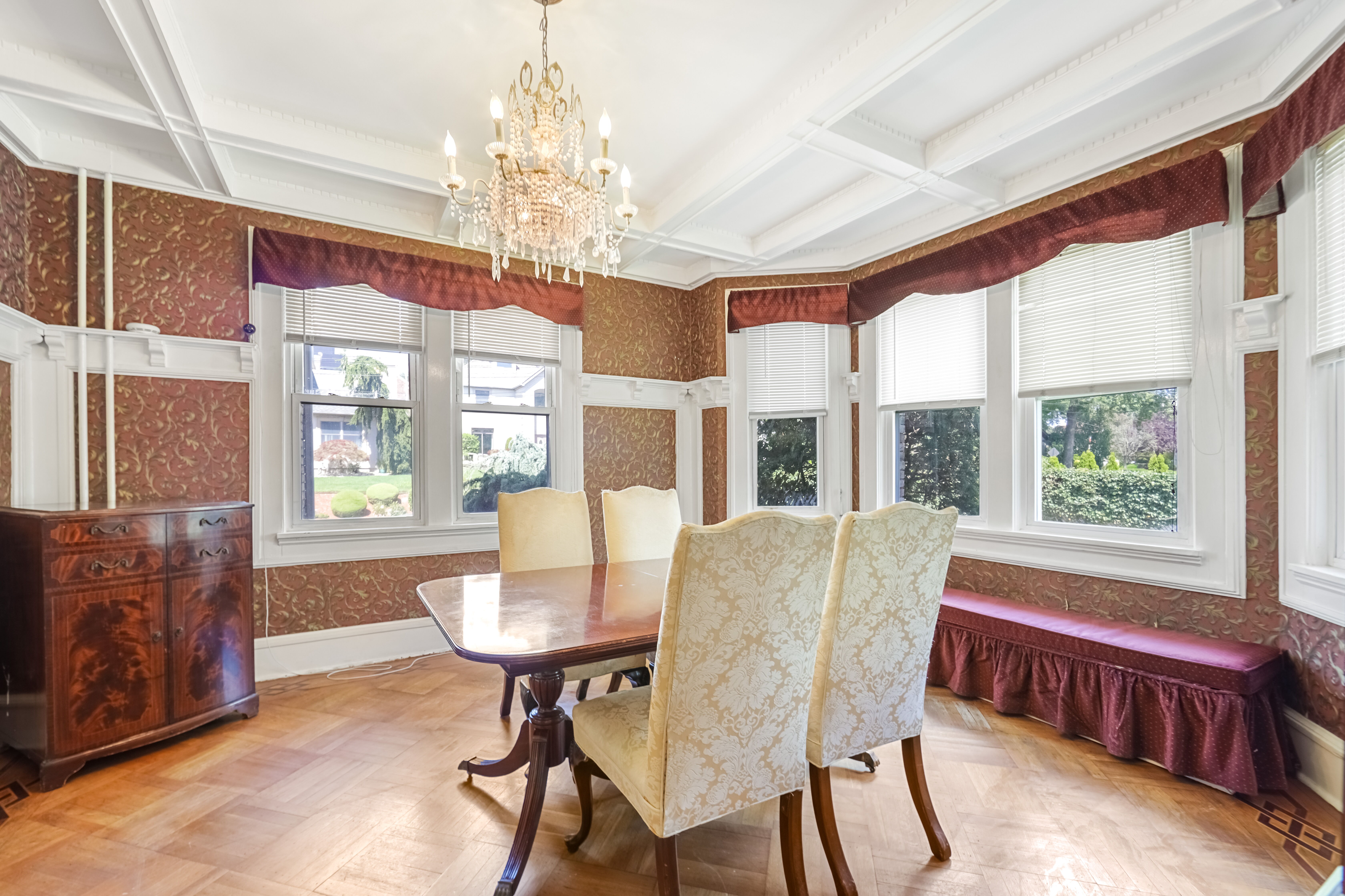 Cliffside Park, New Jersey, 07010, United States, 3 Bedrooms Bedrooms, ,3 BathroomsBathrooms,Residential,For Sale,1980135