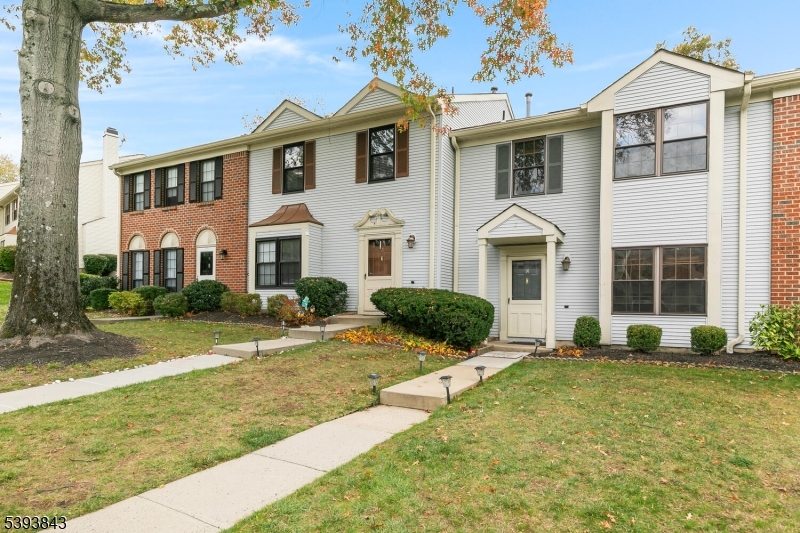 Bernards Twp., New Jersey, 07920, United States, 2 Bedrooms Bedrooms, ,3 BathroomsBathrooms,Residential,For Sale,1972655