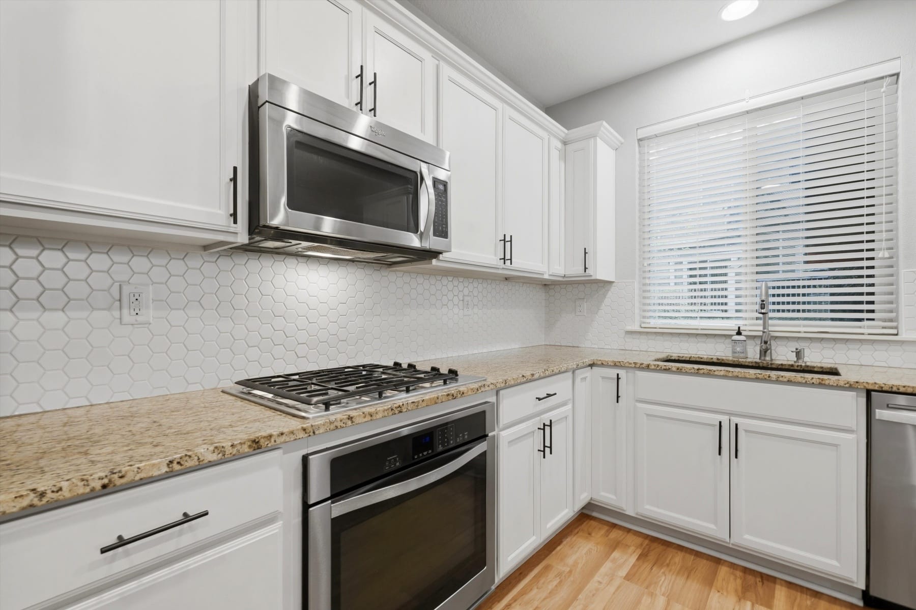  14231 SW WALNUT CREEK CT Portland, OR 97223 - 物件實景