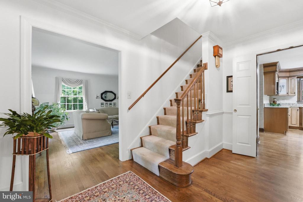 Warrenton, Virginia, 20187, United States, 4 Bedrooms Bedrooms, ,3 BathroomsBathrooms,Residential,For Sale,2048505