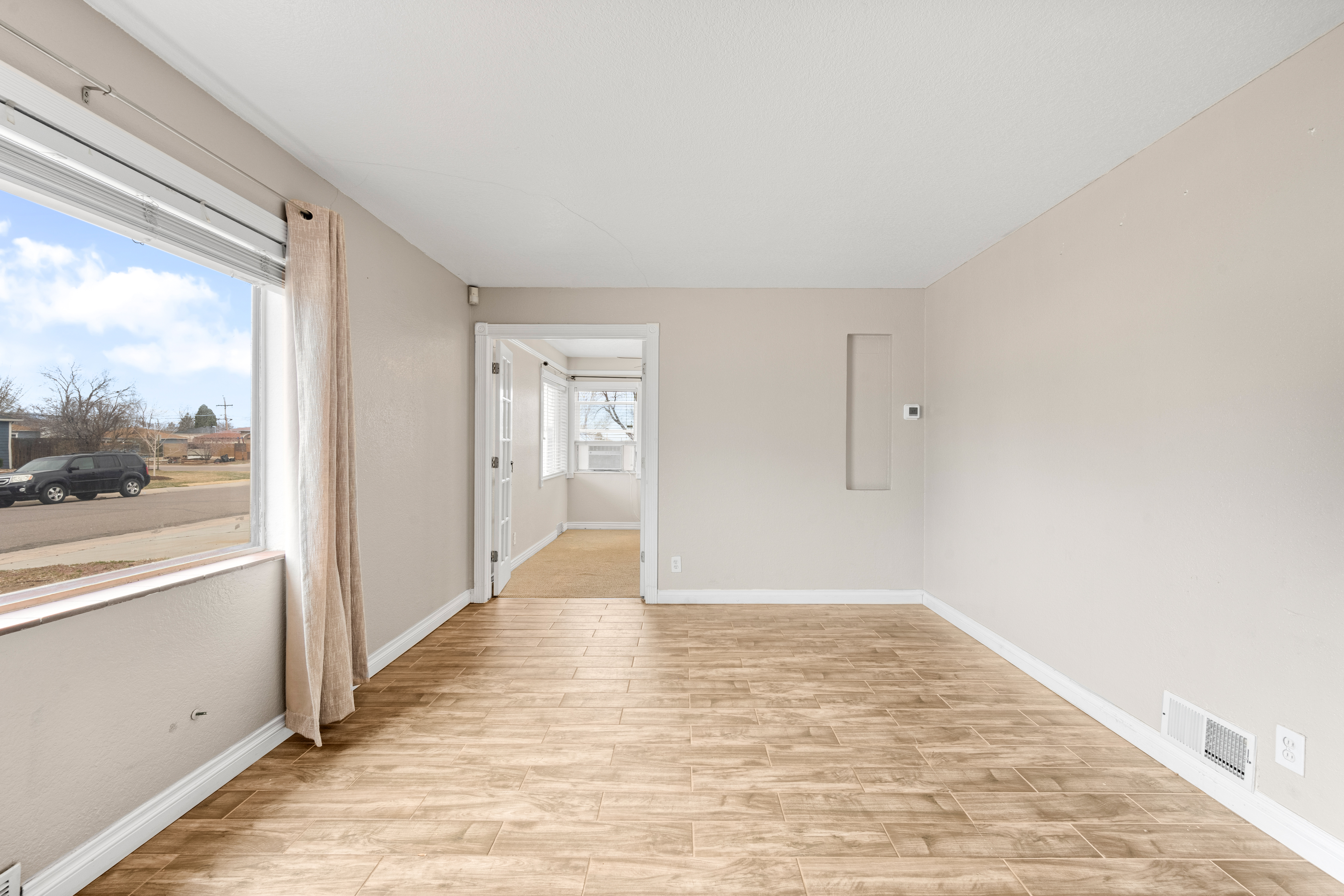  5 Bedroom Home Just Steps From Huston Lake Park - 物件實景