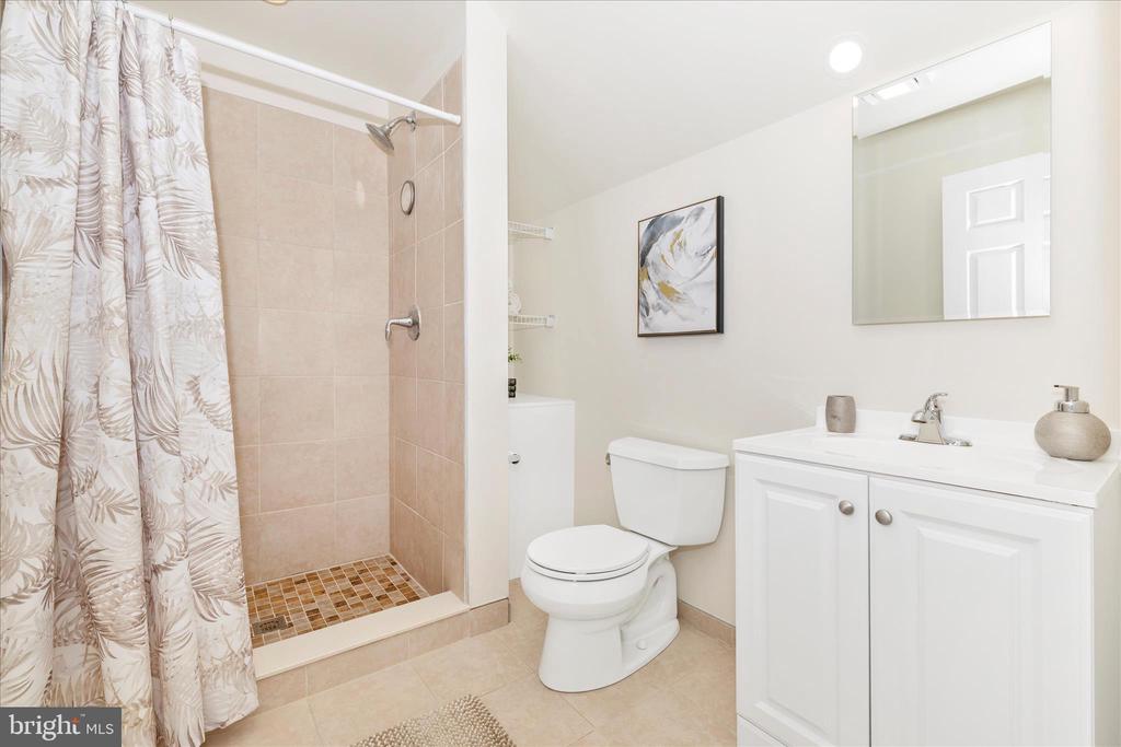 Frederick, Maryland, 21702, United States, 4 Bedrooms Bedrooms, ,3 BathroomsBathrooms,Residential,For Sale,1987380