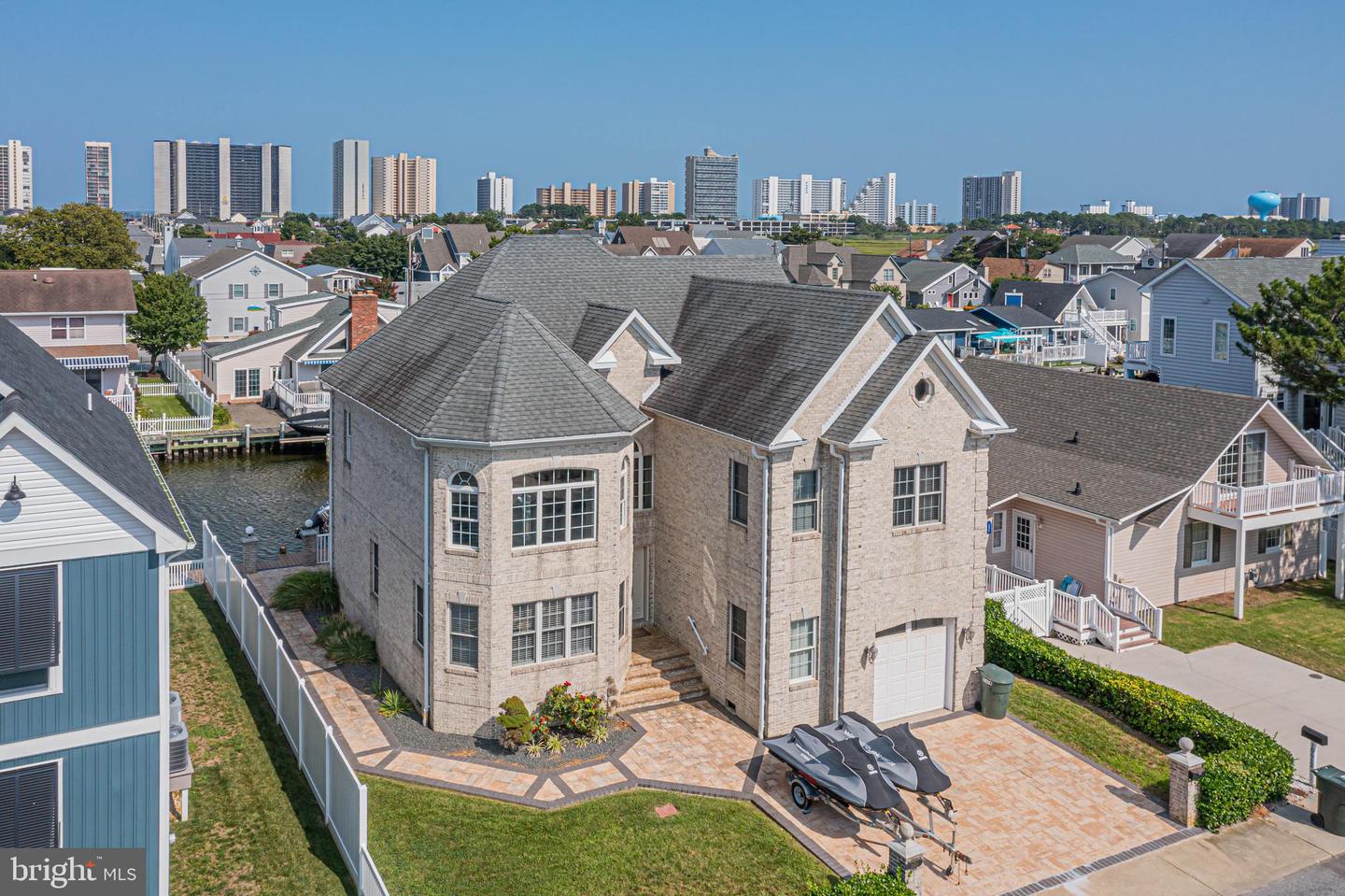 Ocean City, Maryland, 21842, United States, 4 Bedrooms Bedrooms, ,5 BathroomsBathrooms,Residential,For Sale,1901864