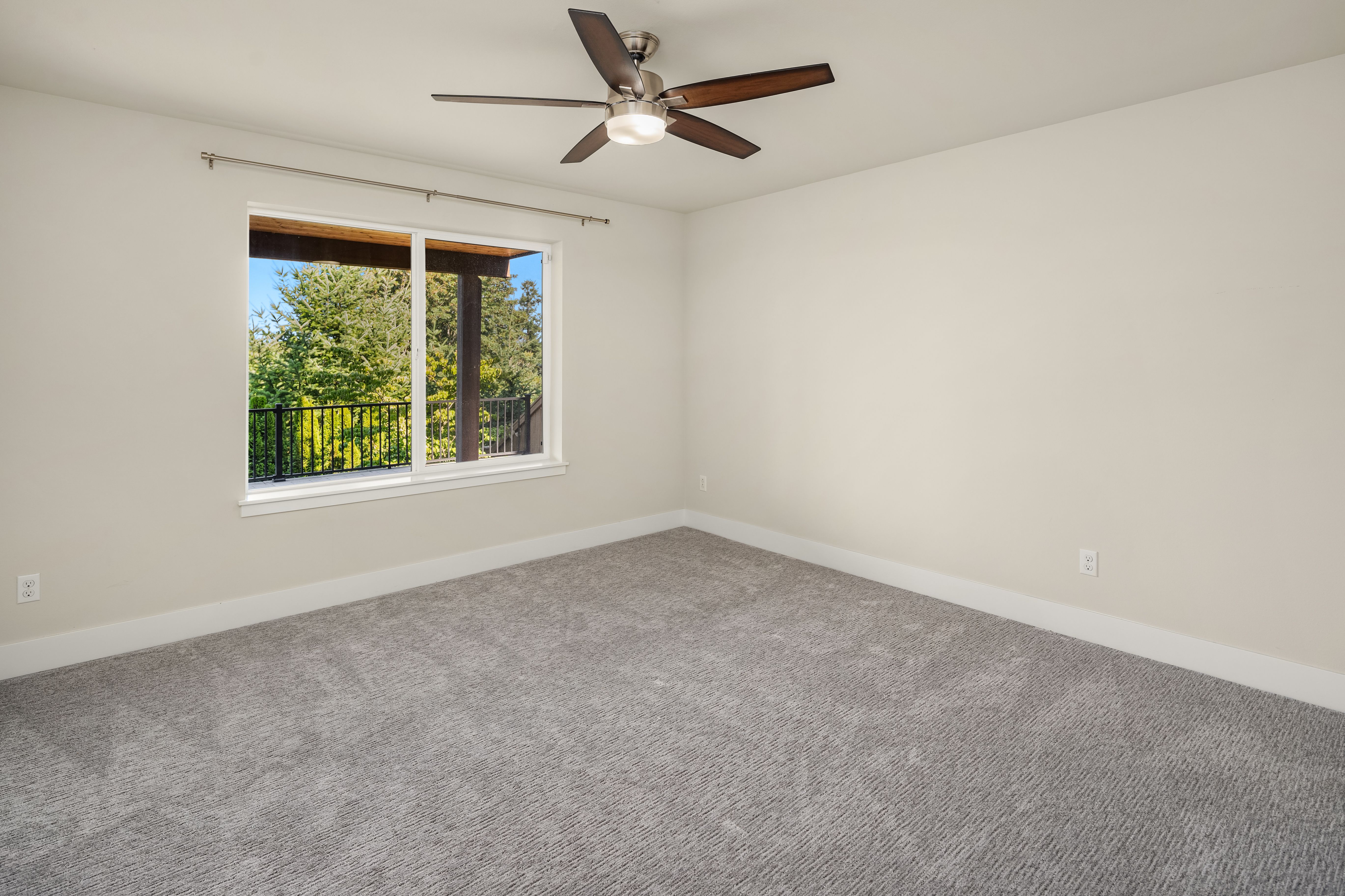  13024 137th Dr NE, Kirkland, WA 98034 - 物件實景