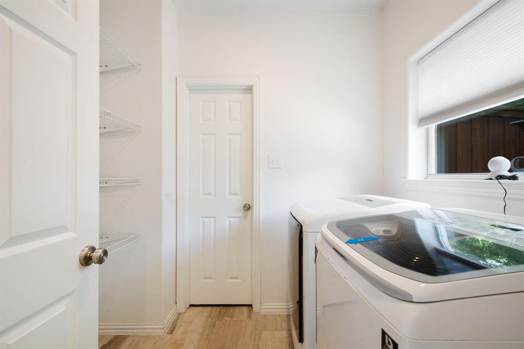 Dallas, Texas, 75235, United States, 3 Bedrooms Bedrooms, ,3 BathroomsBathrooms,Residential,For Sale,1906057