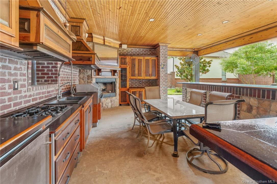 Lake Charles, Louisiana, 70611, United States, 3 Bedrooms Bedrooms, ,3 BathroomsBathrooms,Residential,For Sale,1847769