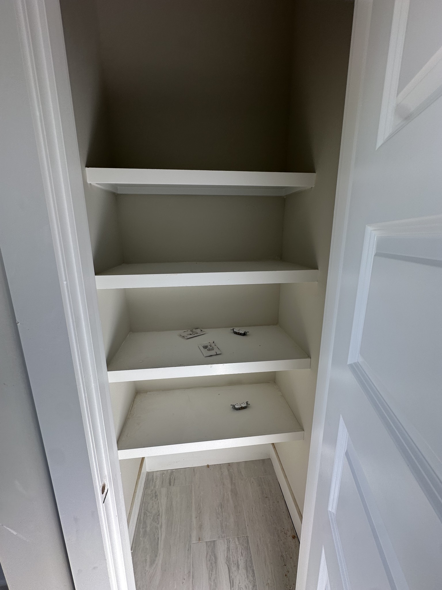 Cumberland Furnace, Tennessee, 37051, United States, 3 Bedrooms Bedrooms, ,3 BathroomsBathrooms,Residential,For Sale,1975749