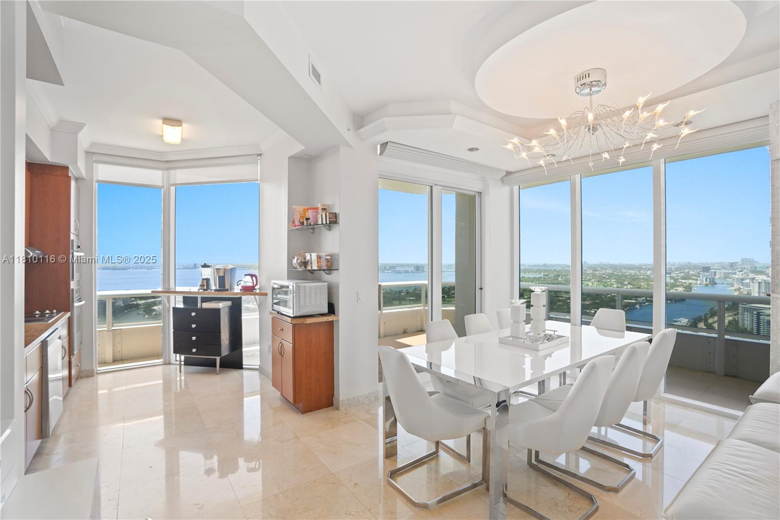 Miami Beach, Florida, 33140, United States, 2 Bedrooms Bedrooms, ,2 BathroomsBathrooms,Residential,For Sale,1838386