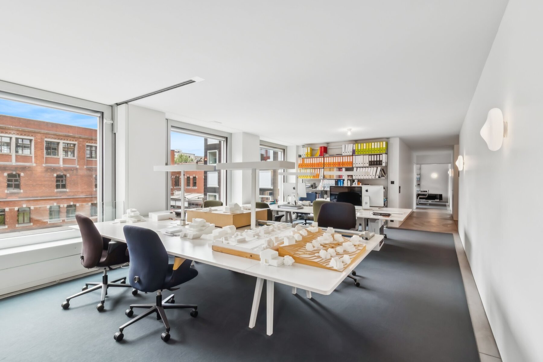  Löwenbräu-Area- Black-Tower Apartment/Office - 物件實景