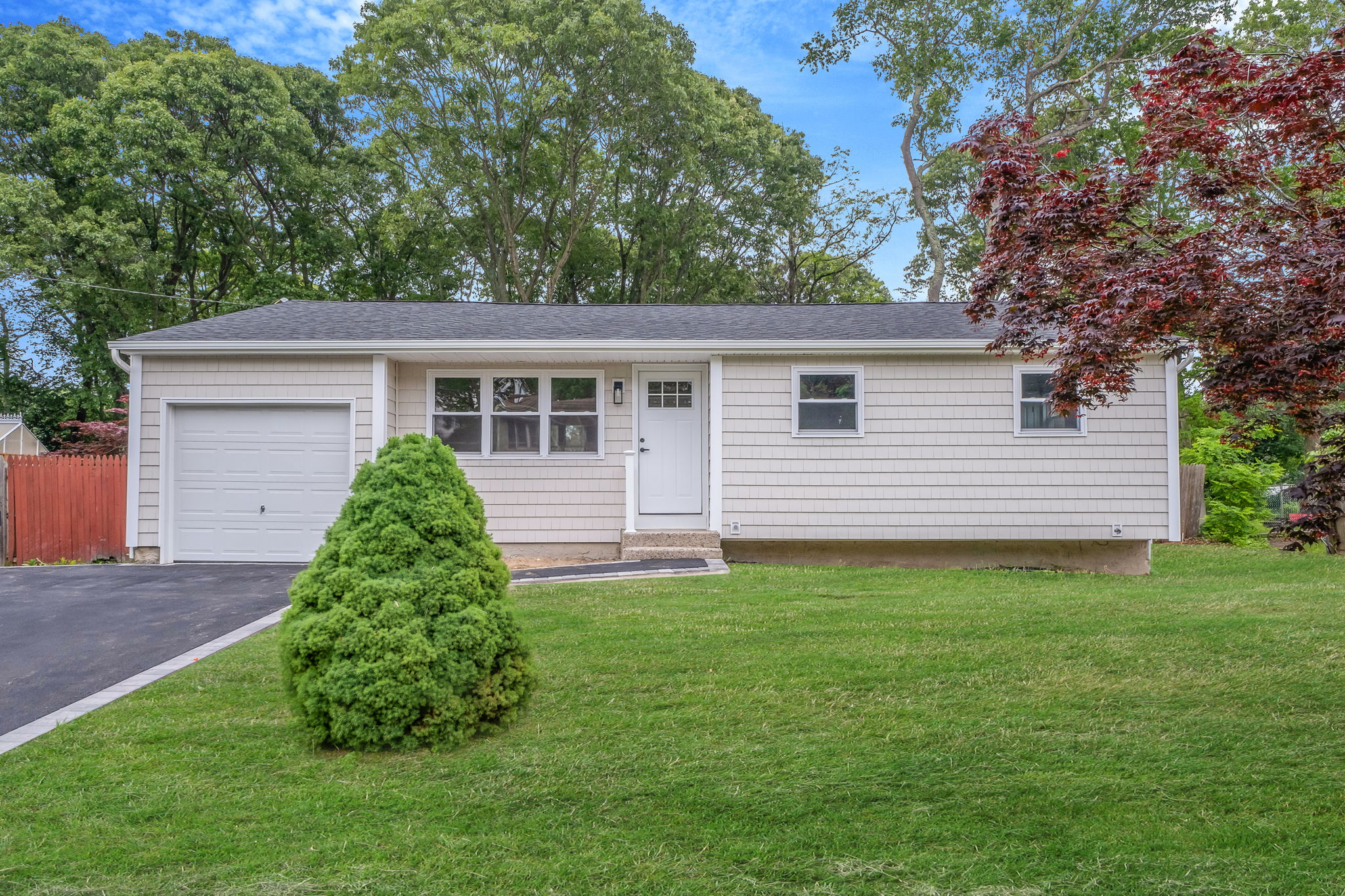 Centereach, New York, 11720, United States, 3 Bedrooms Bedrooms, ,3 BathroomsBathrooms,Residential,For Sale,1851254