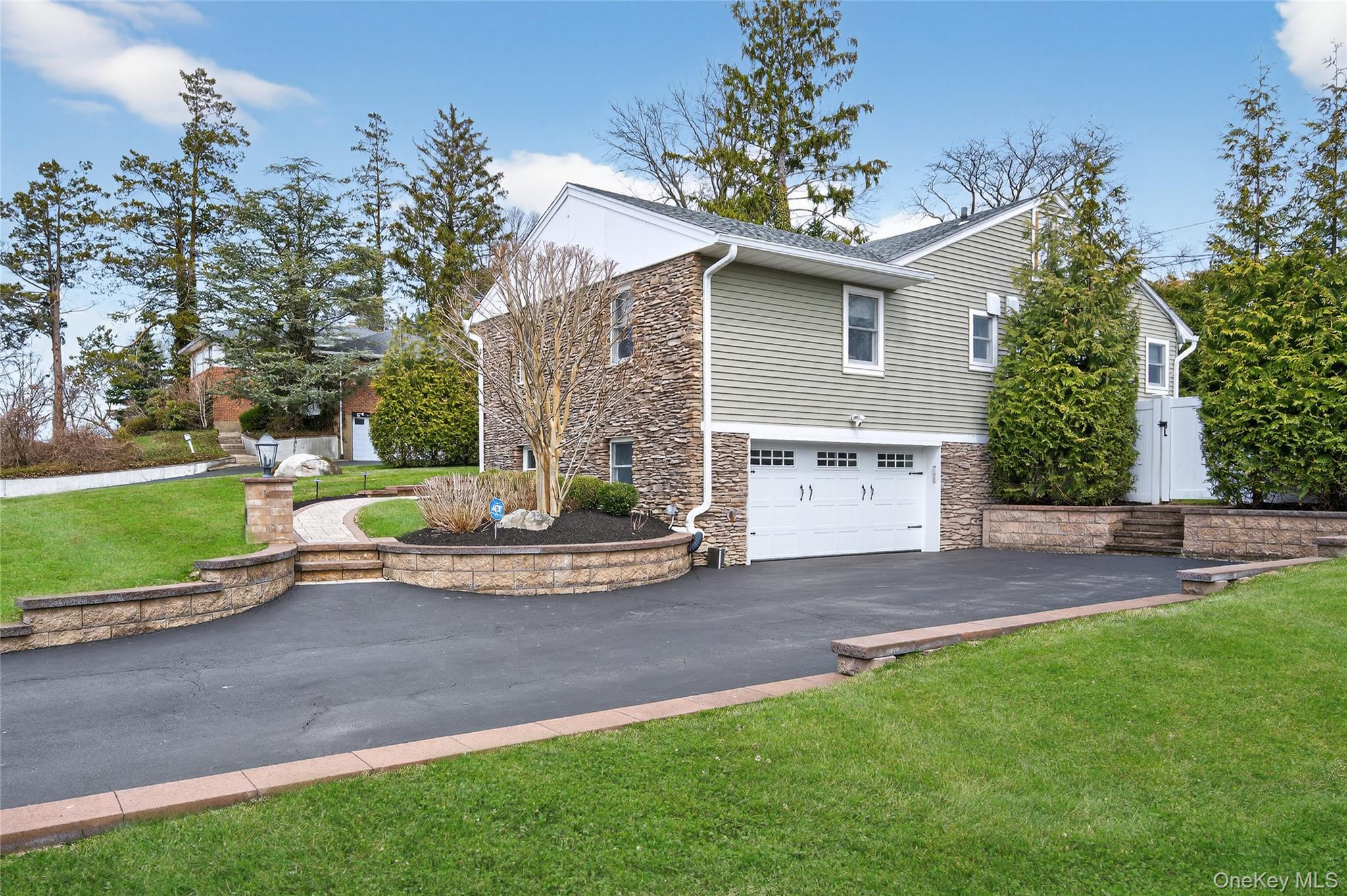  21 Roosevelt Drive, East Norwich, NY, 11732 - 物件實景