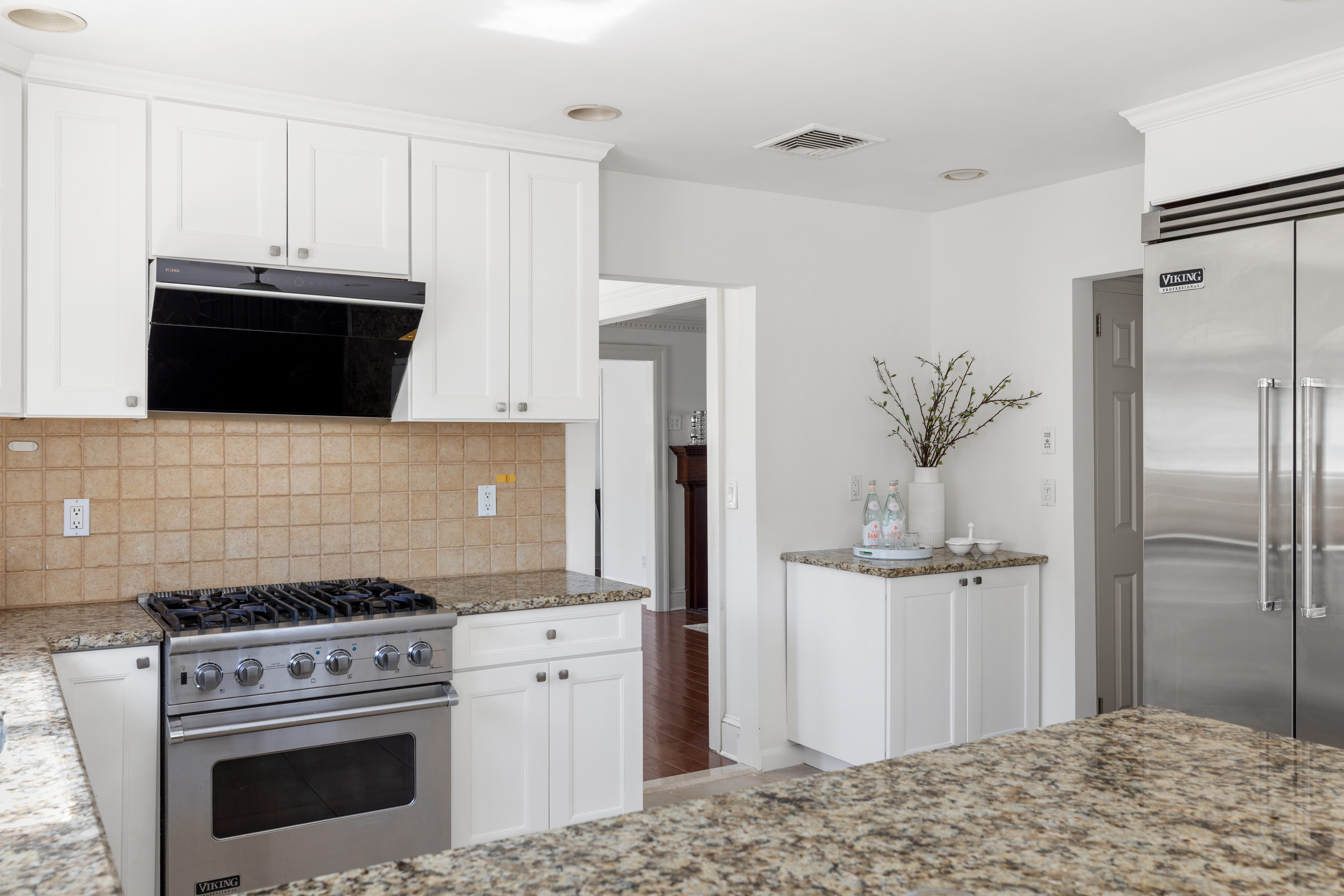  66 Wyatt Road, Garden City, NY, 11530 - 物件實景