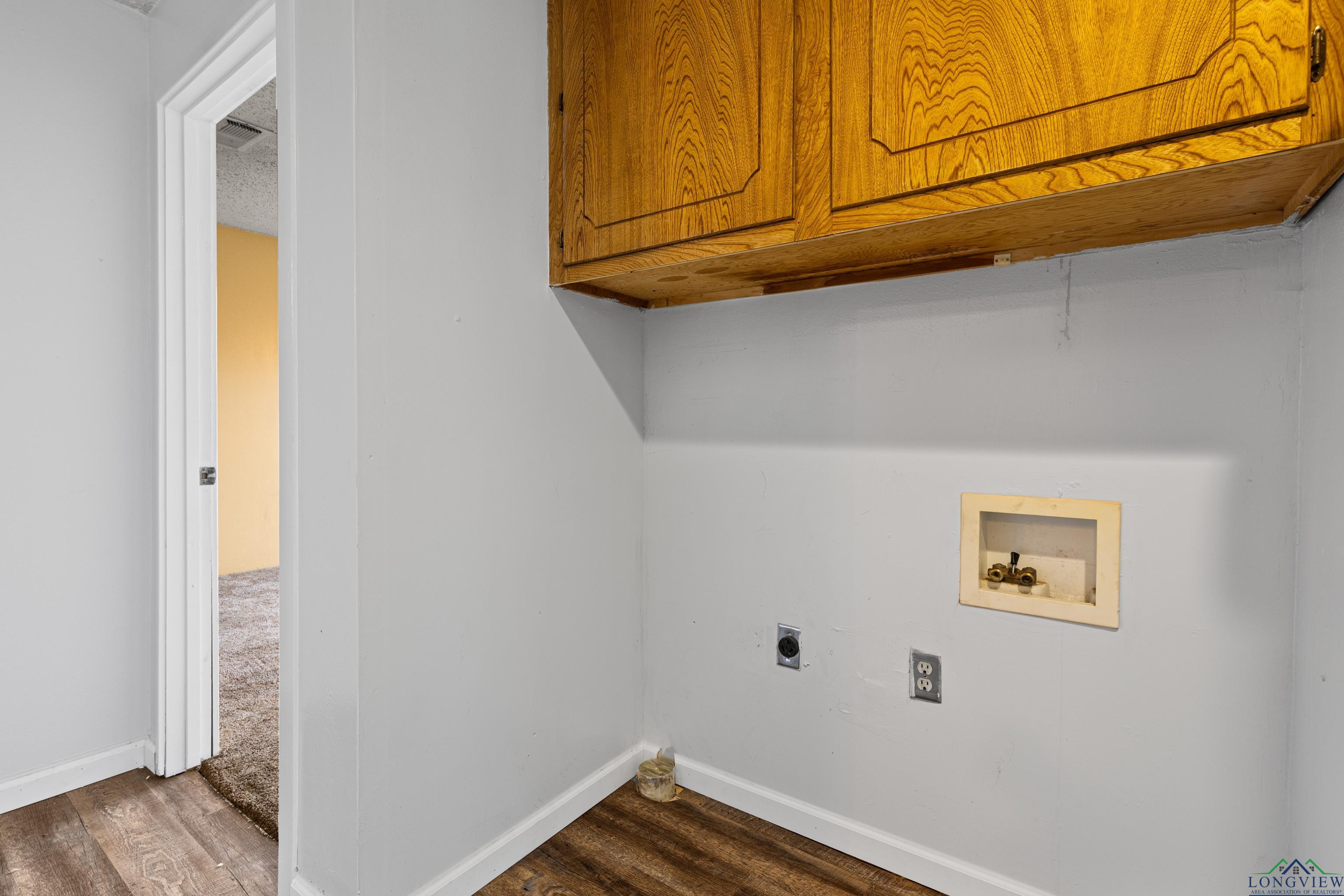 Tatum, Texas, 75691, United States, 3 Bedrooms Bedrooms, ,2 BathroomsBathrooms,Residential,For Sale,1933194