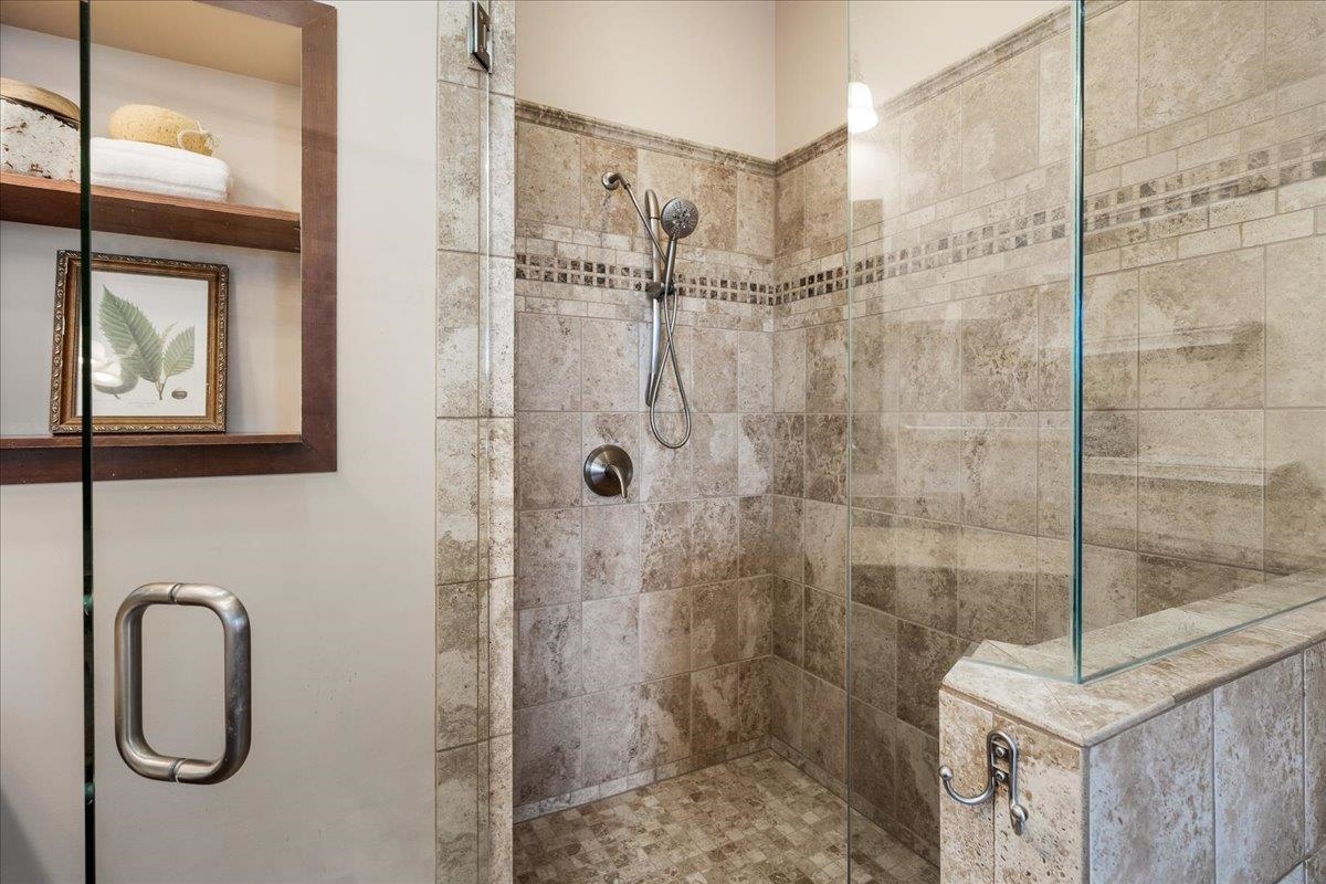 Manchester, New Hampshire, 03104, United States, 5 Bedrooms Bedrooms, ,6 BathroomsBathrooms,Residential,For Sale,1779351
