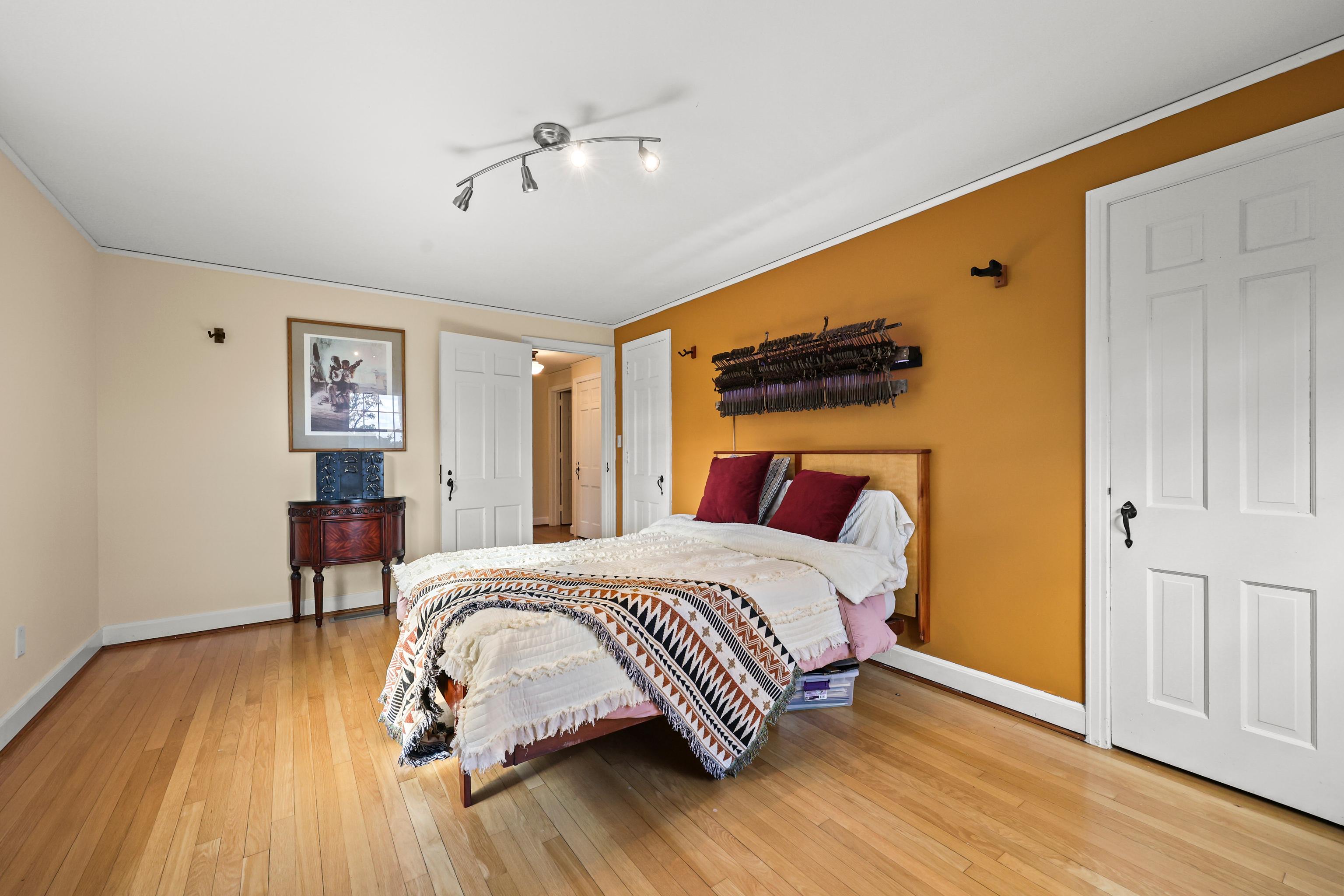 West Hartford, Connecticut, 06110, United States, 4 Bedrooms Bedrooms, ,2 BathroomsBathrooms,Residential,For Sale,1990757