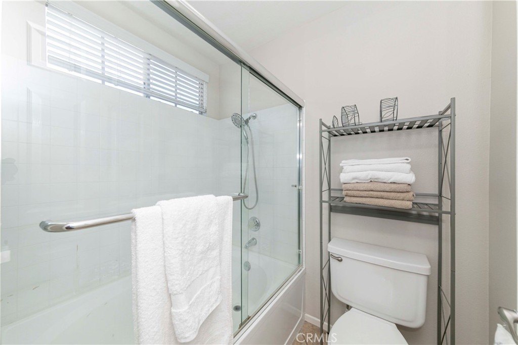 Aliso Viejo, California, 92656, United States, 2 Bedrooms Bedrooms, ,2 BathroomsBathrooms,Residential,For Sale,1901235