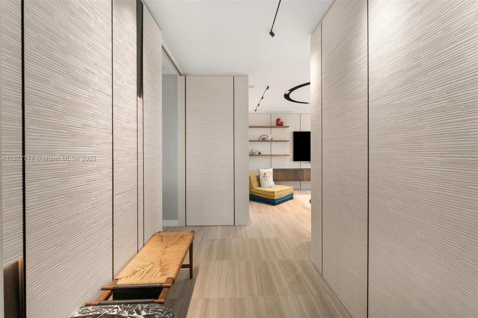 Miami Beach, Florida, 33140, United States, 4 Bedrooms Bedrooms, ,5 BathroomsBathrooms,Residential,For Sale,1948175