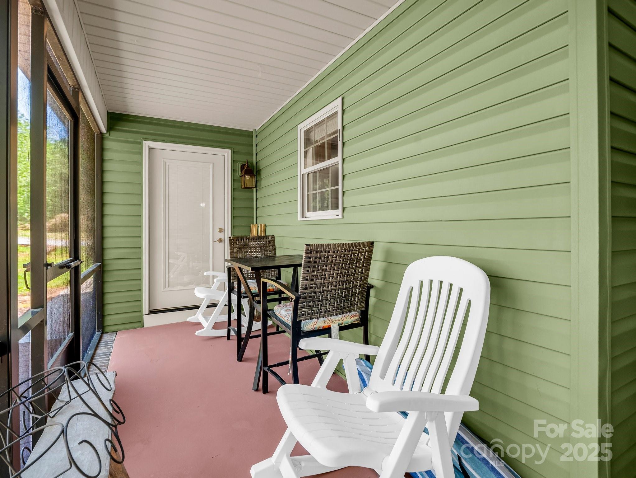 Lincolnton, North Carolina, 28092, United States, 3 Bedrooms Bedrooms, ,3 BathroomsBathrooms,Residential,For Sale,2005989