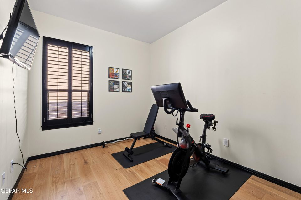 El Paso, Texas, 79912, United States, 4 Bedrooms Bedrooms, ,3 BathroomsBathrooms,Residential,For Sale,1997746