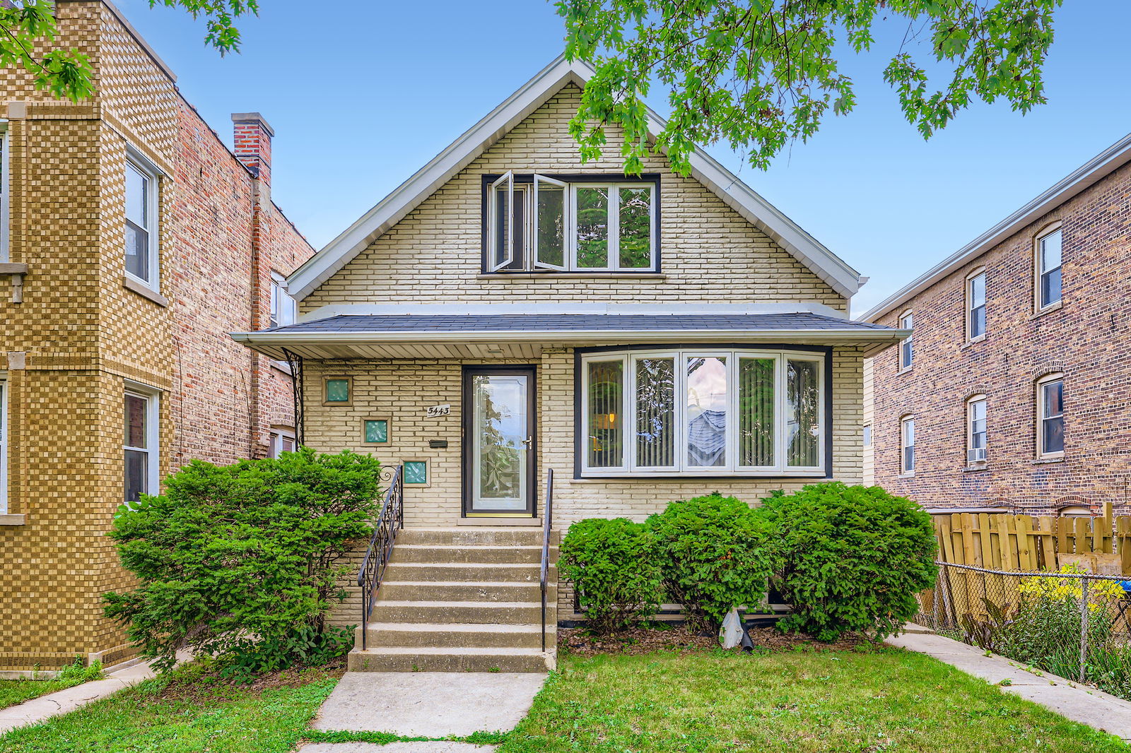 Chicago, Illinois, 60638, United States, 5 Bedrooms Bedrooms, ,Residential,For Sale,1878151